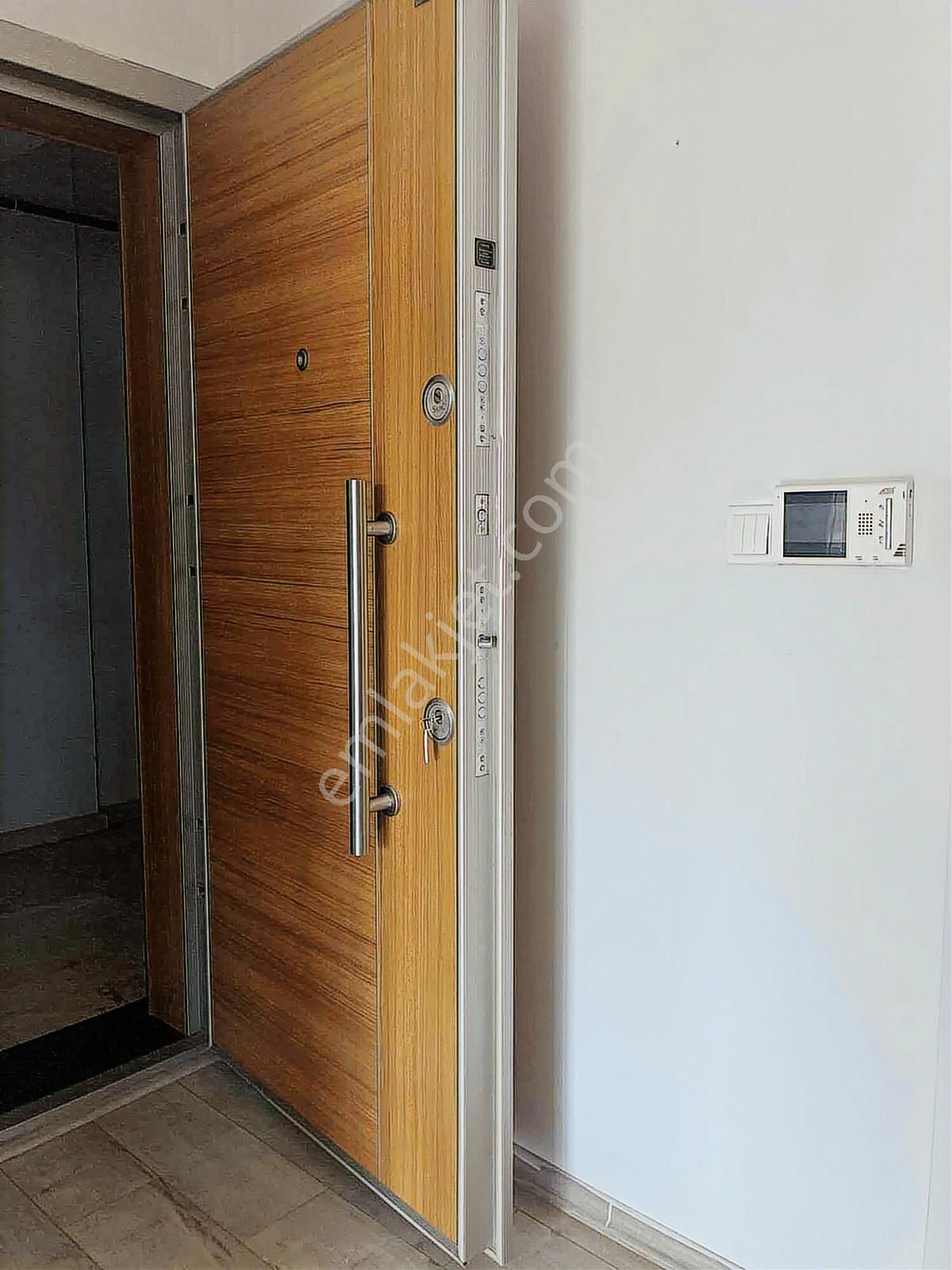 Fabrikalar Mahellesinde Kiralık 1+1 Geniş Ara Kat Yeni Daire - Görsel 7