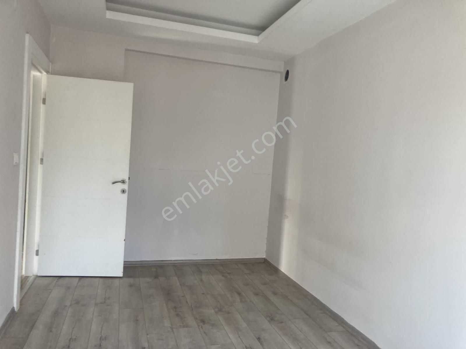 Fabrikalar Mahellesinde Kiralık 1+1 Geniş Ara Kat Yeni Daire - Görsel 17