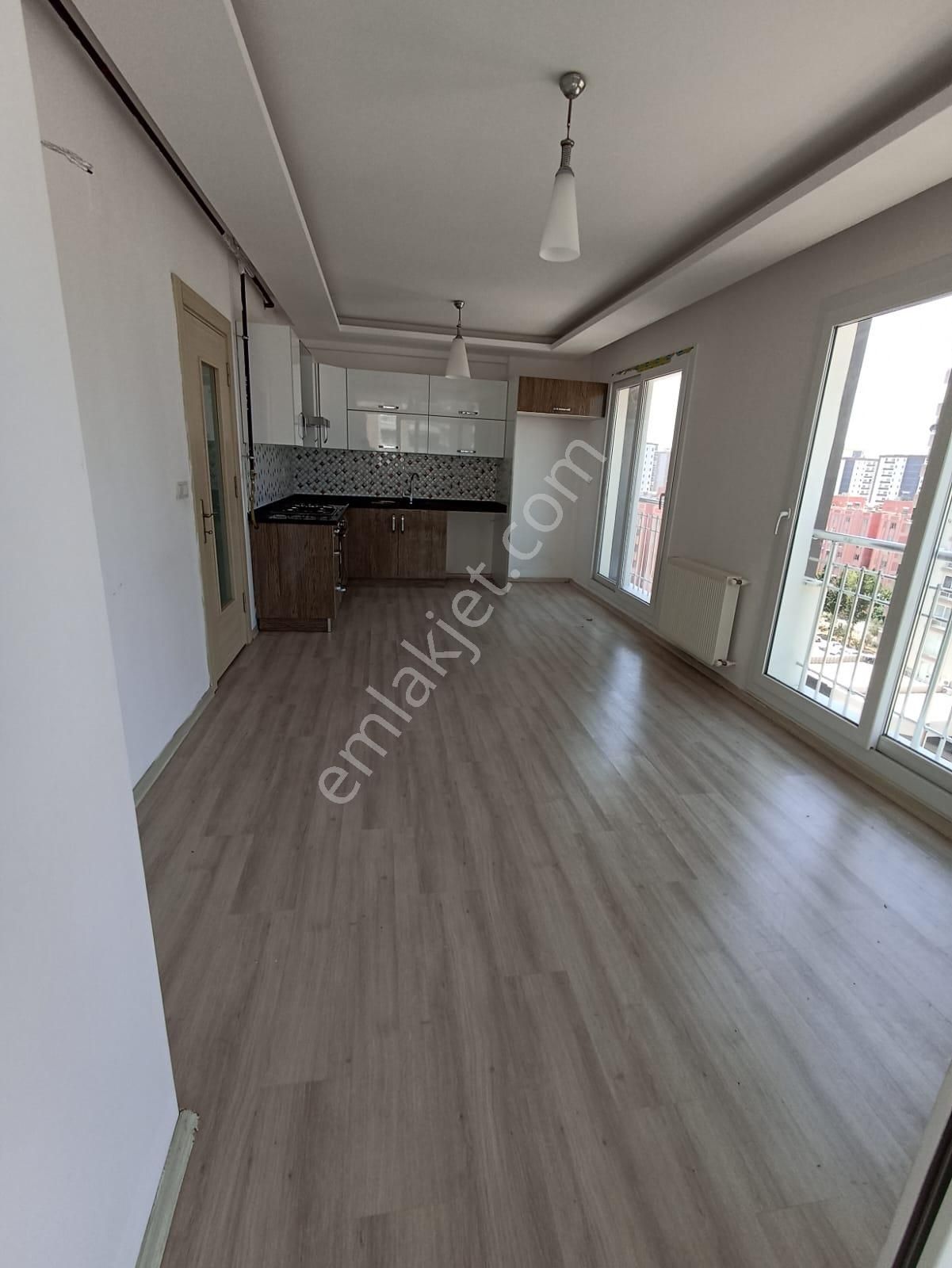 Sarıçam Gültepe De Site İçinde 3+1 Bulvar Üzeri Satılık Fırsat Dairesi... - Görsel 2