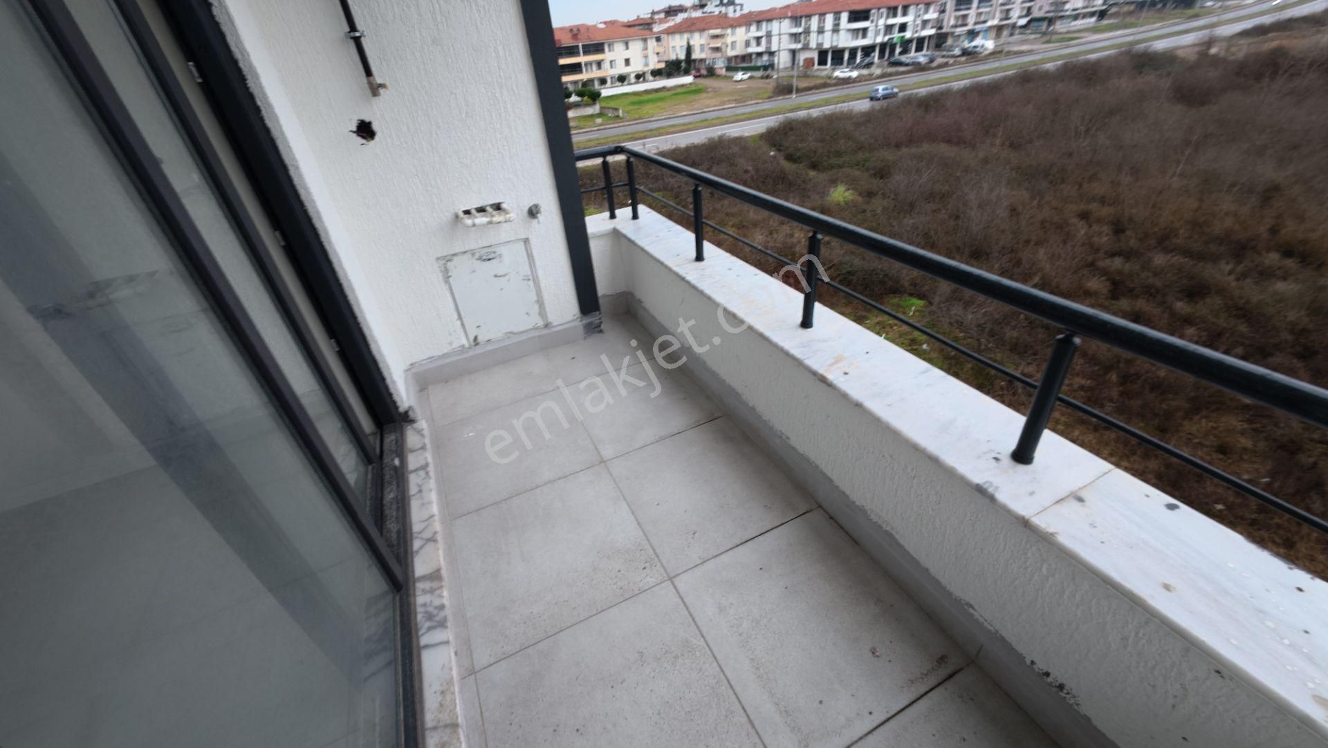 Sakarya Karasu'da Ana Yola Yakın Geniş M2li Asensörlü 2+1 Satılık Daire - Görsel 10