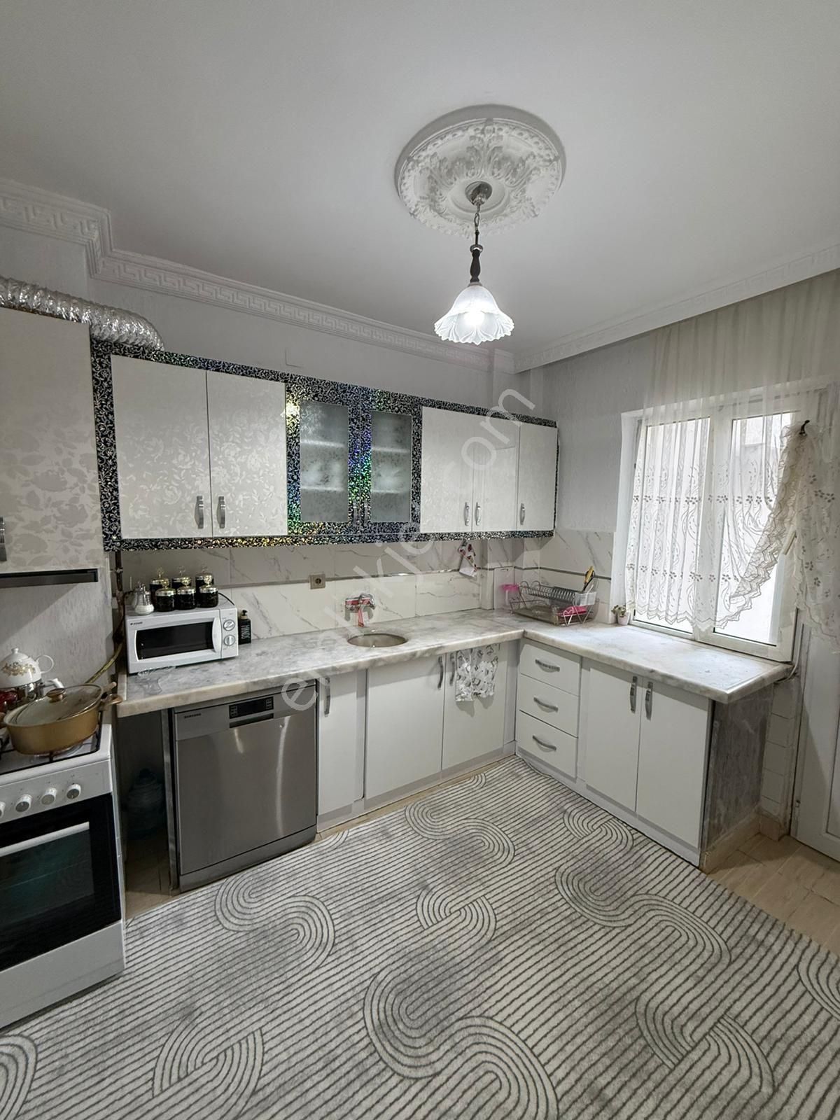 Akçe'den Merkezi Lokasyonda Bakımlı Lüx Daire - Görsel 6