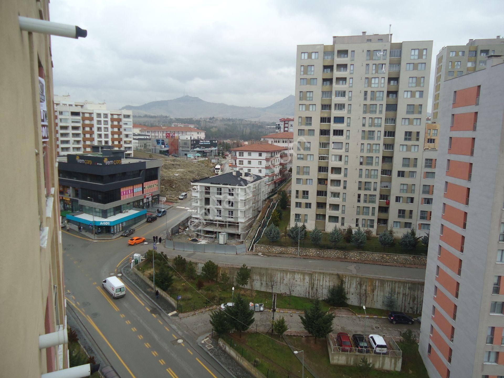 Krc'den Karaağaç Tokilerde Katta Manzaralı Satılık 2+1 Daire - Görsel 18