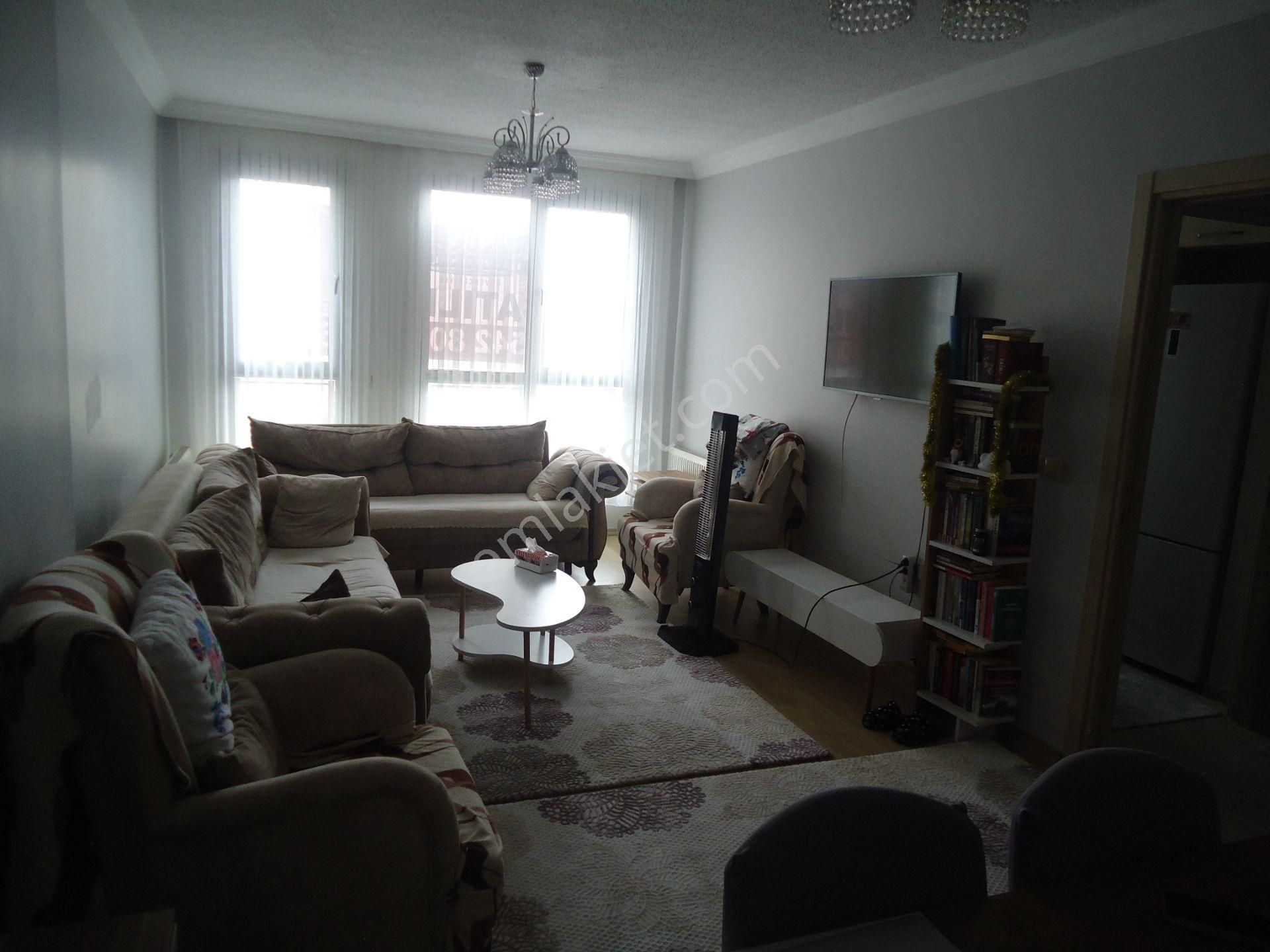 Krc'den Karaağaç Tokilerde Katta Manzaralı Satılık 2+1 Daire - Görsel 8