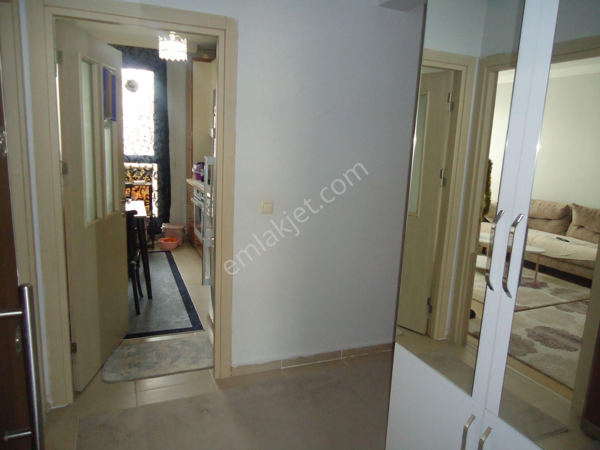 Krc'den Karaağaç Tokilerde Katta Manzaralı Satılık 2+1 Daire - Görsel 4