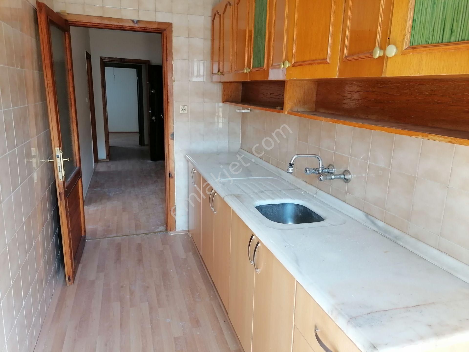 Şanlı Emlaktan..harmanlar Mh.'de ,sahile Çok Yakın / 2+1 / 100m2 / 4.kat / İskanlı Binada Satılık - Görsel 12