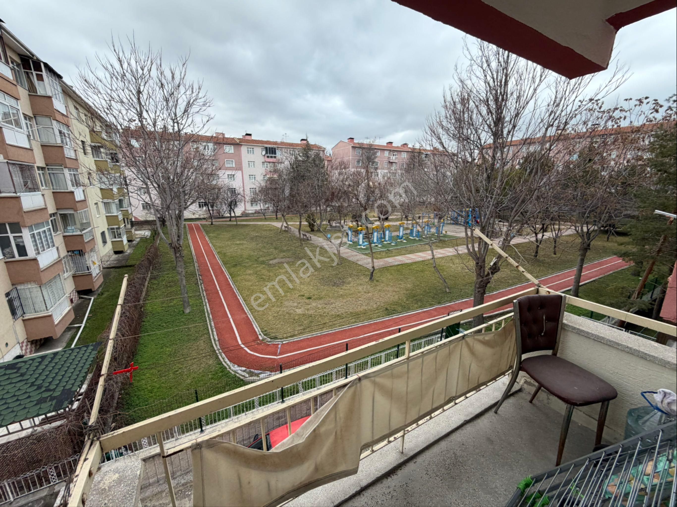 A L C Den Metro Yakını Ara Kat Salon Bağımsız 3+1 Satılık Daire - Görsel 12