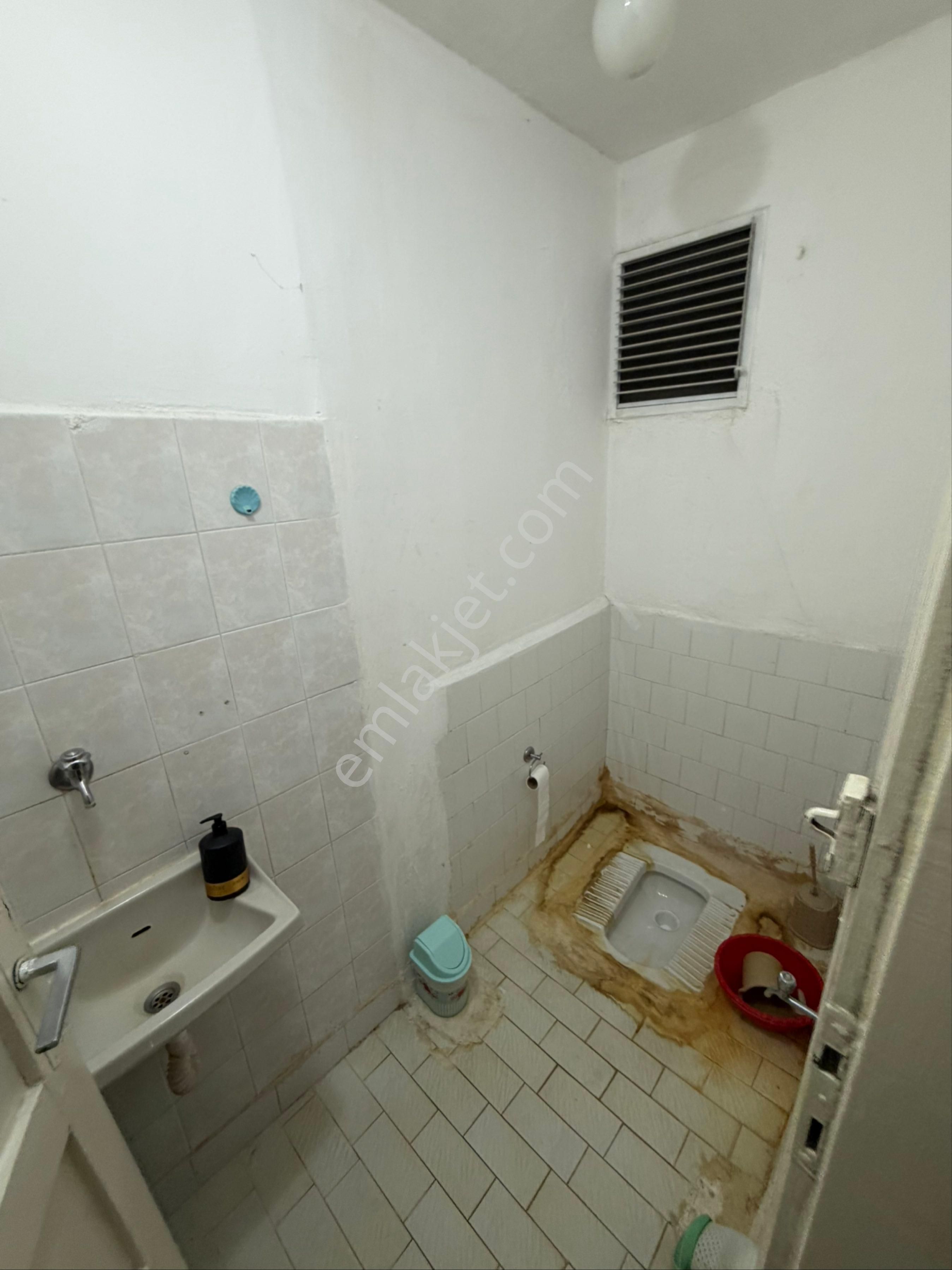 A L C Den Metro Yakını Ara Kat Salon Bağımsız 3+1 Satılık Daire - Görsel 28