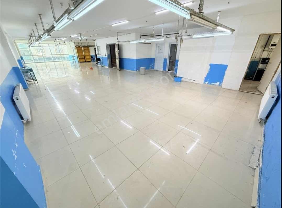 Aydın İnş. 1.cebeci Cad. Cephe 300m2 1.kat Asansörlü Dükkan