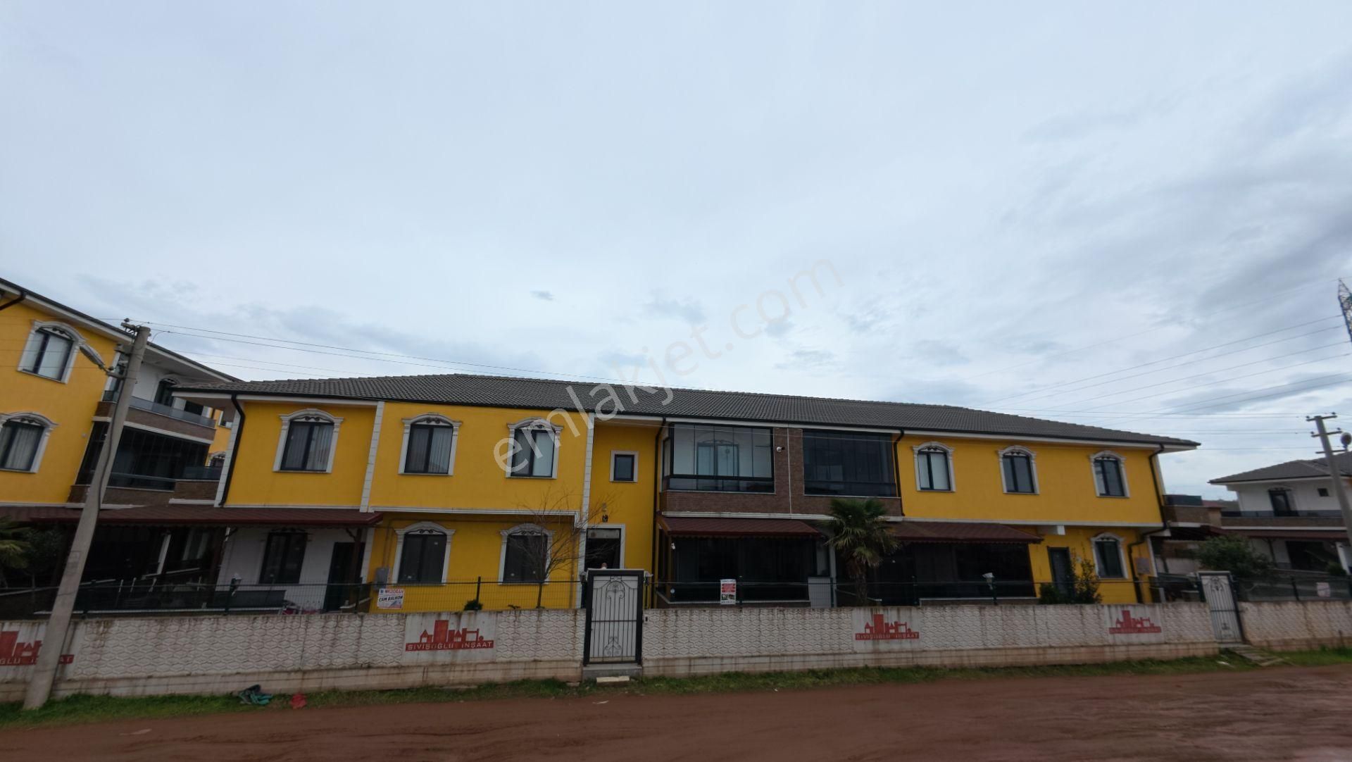 Sakarya Karasu'da Havuzlu Site İçerisinde Teraslı 2+1 Satılık Daire - Görsel 3