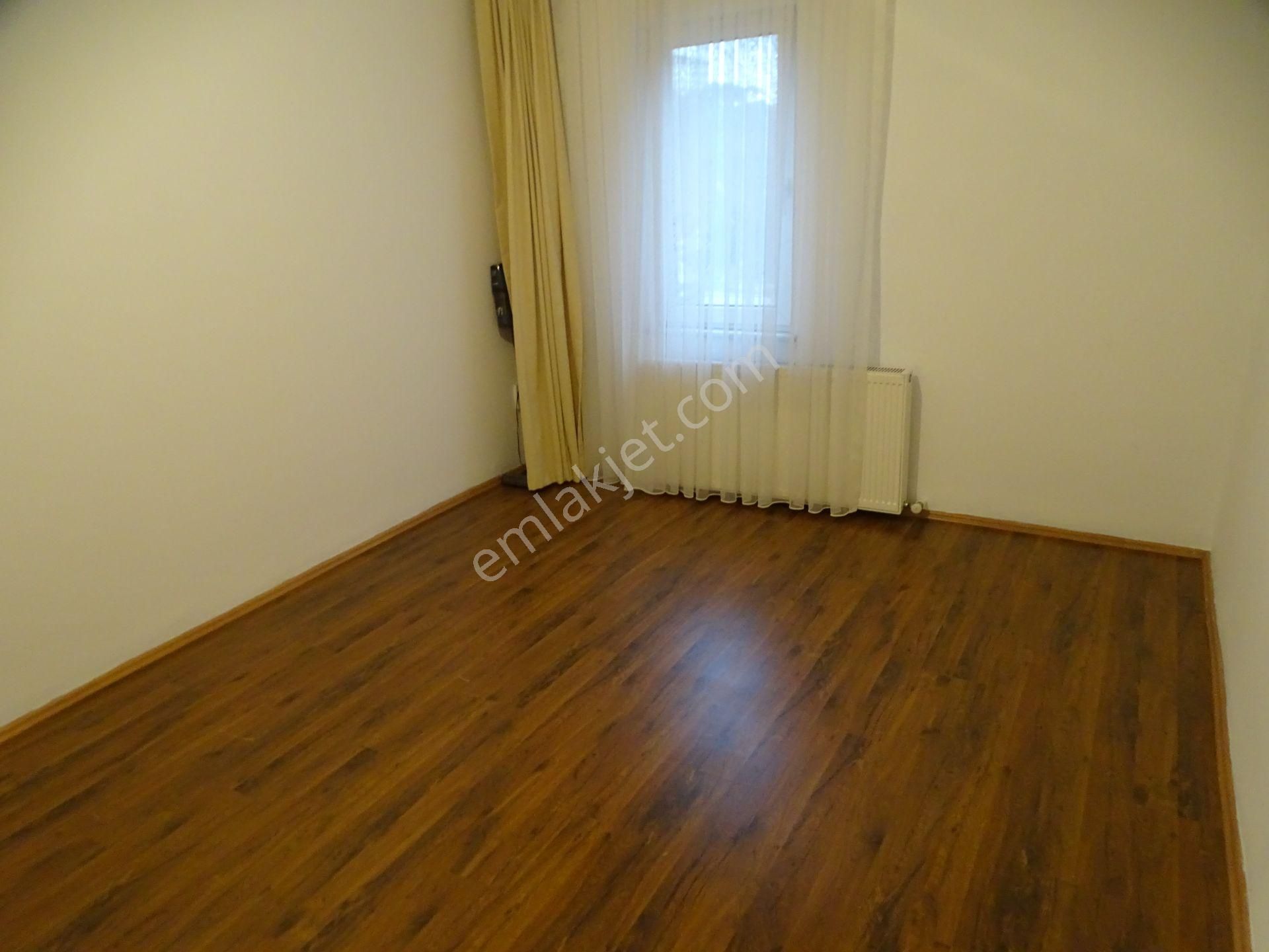 İstinye Parka Yakın Güvenlikli Otoparklı Sitede 3+1 Kombili Daire - Görsel 14