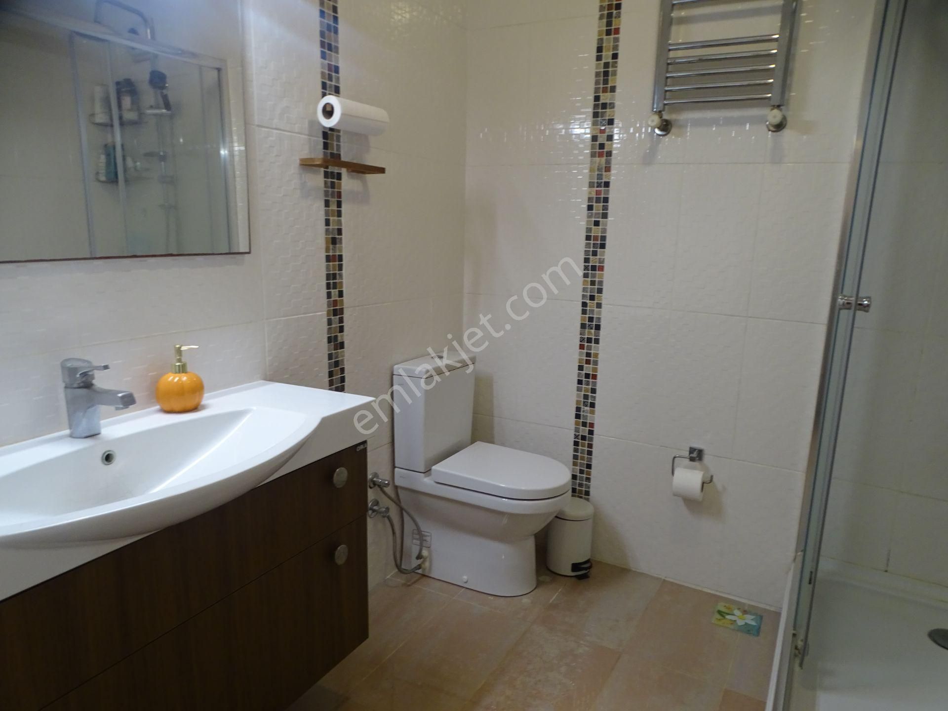 İstinye Parka Yakın Güvenlikli Otoparklı Sitede 3+1 Kombili Daire - Görsel 7