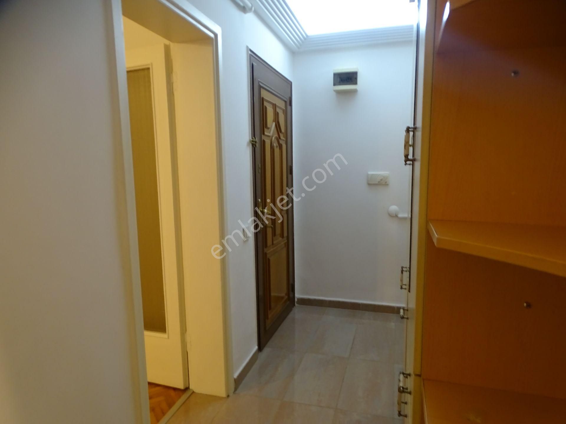 İstinye Parka Yakın Güvenlikli Otoparklı Sitede 3+1 Kombili Daire - Görsel 16