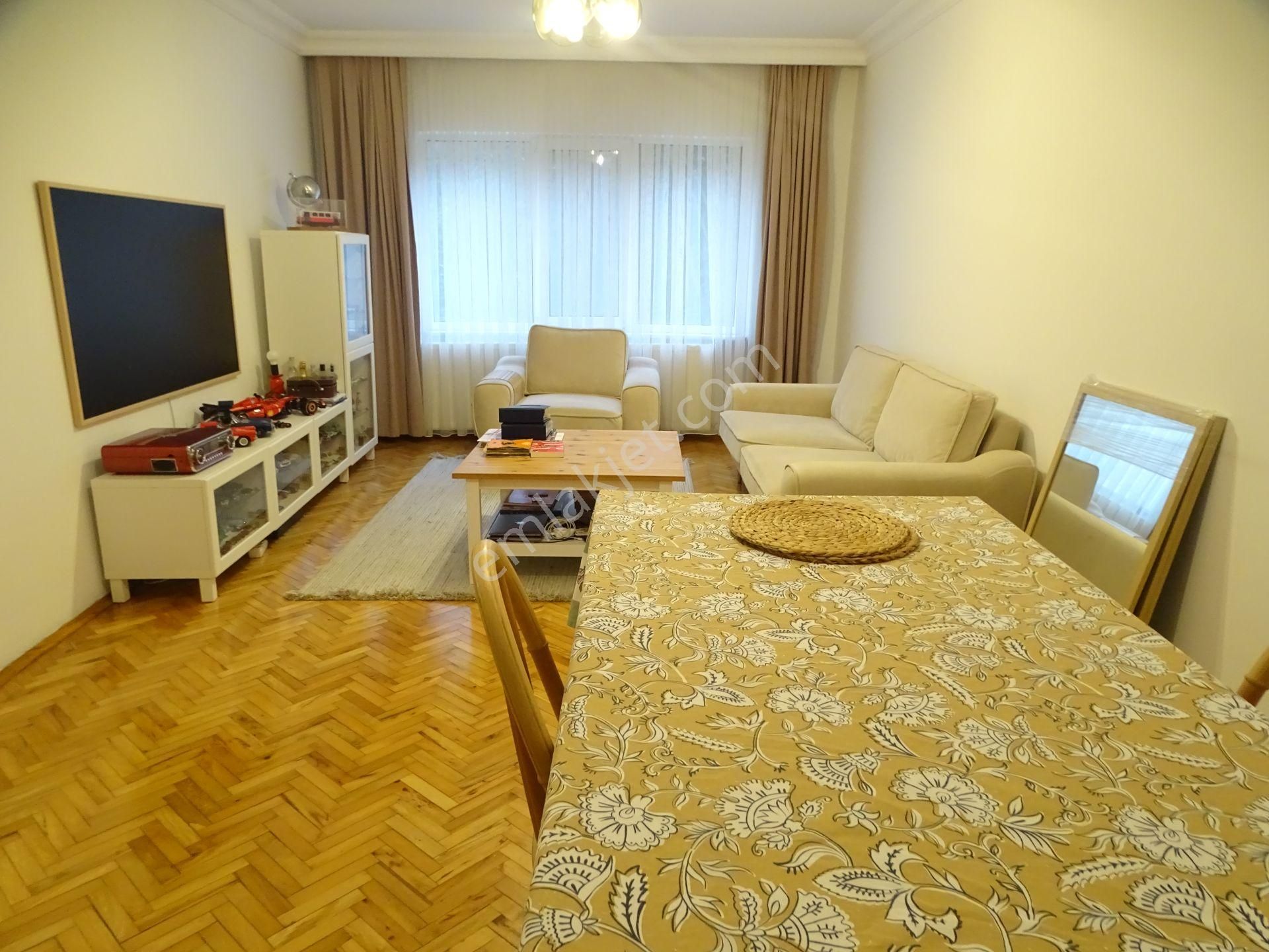 İstinye Parka Yakın Güvenlikli Otoparklı Sitede 3+1 Kombili Daire - Görsel 3