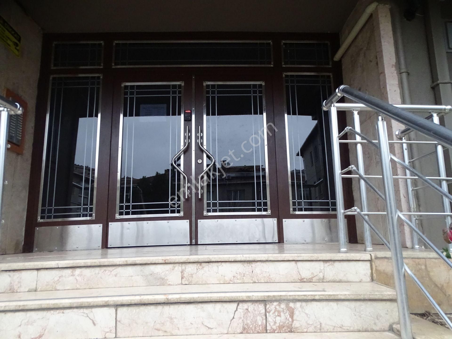 İstinye Parka Yakın Güvenlikli Otoparklı Sitede 3+1 Kombili Daire - Görsel 17