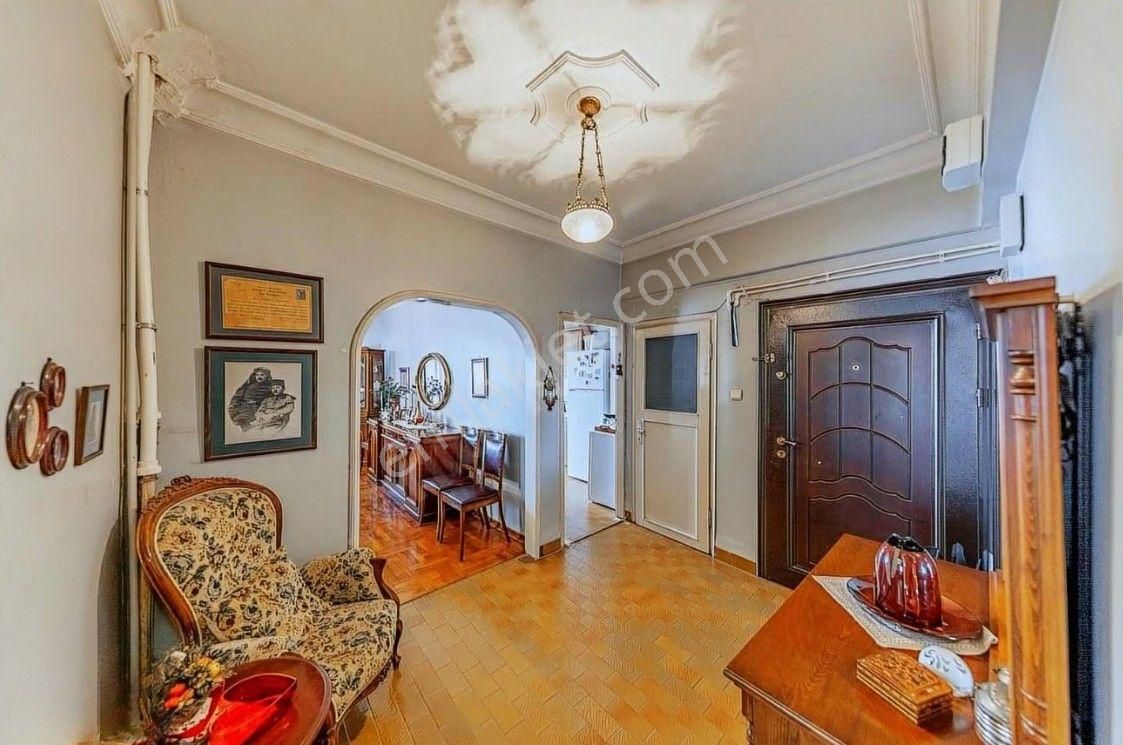 Kozyatağı Yatırım İçin Uygun 145 M2 3+1 Balkonlu İskanlı Satılık - Görsel 6