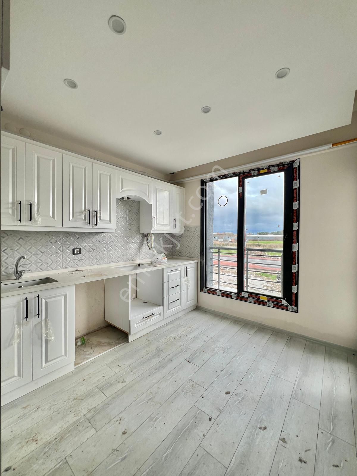 Cumhuriyet Mahallesi 🏡 ✅2+1 95m2 4 Katlının 3 Katı Arakat ❇️kapalı Mutfak Petek Kombili - Görsel 2