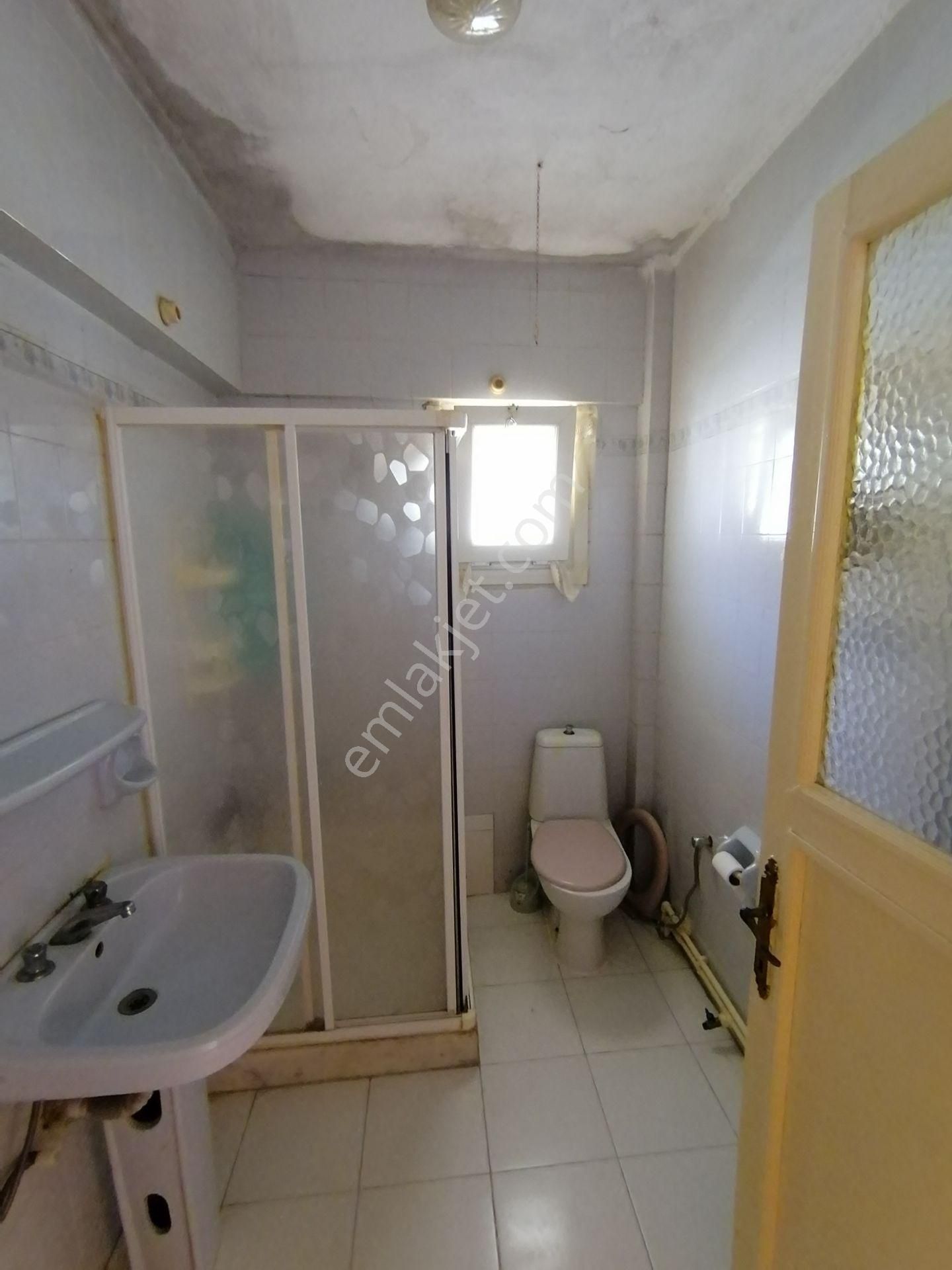Şanlı Emlaktan.. Çınarcık Harmanlar Mh.'de ,sahile Çok Yakın, / 2+1 / 100m2 / Doğalgazlı Daire - Görsel 16