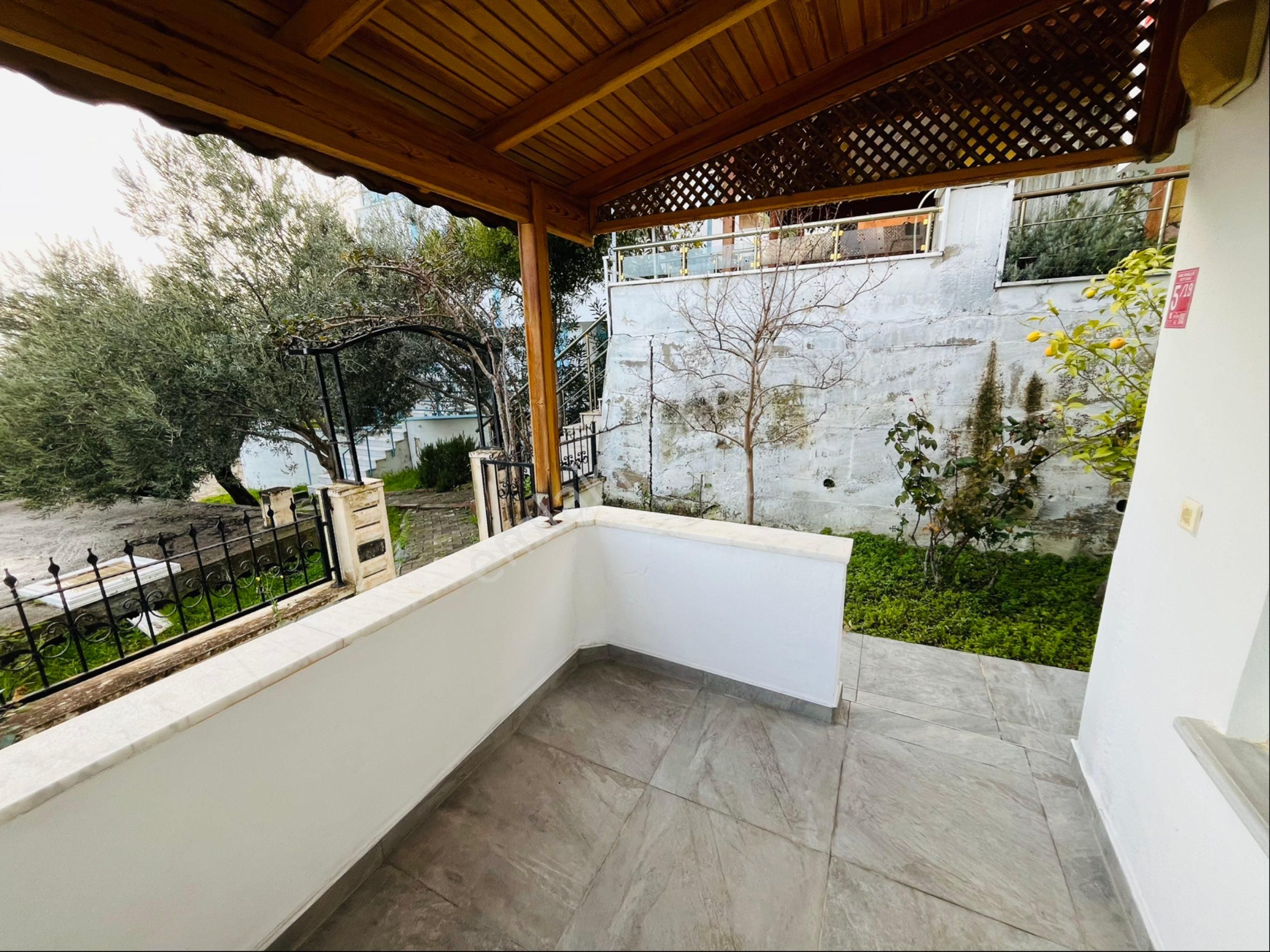 Altınoluk Narlı Da Denize 300 Mt Bahçeli 4+1 Müstakil Triblex Fırsat Satılık Villa - Görsel 10