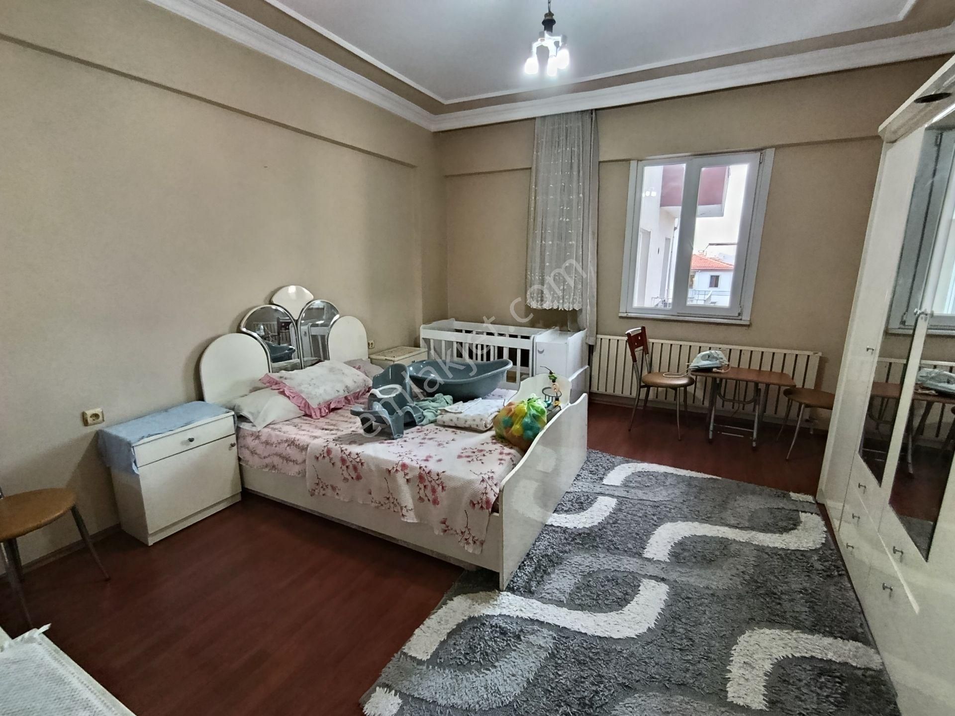 Şanlı Emlaktan..çınarcık Çamlık Mh.'de / 3+1 / 145m2 / Doğalgazlı / Eşyalı Satılık Daire - Görsel 14