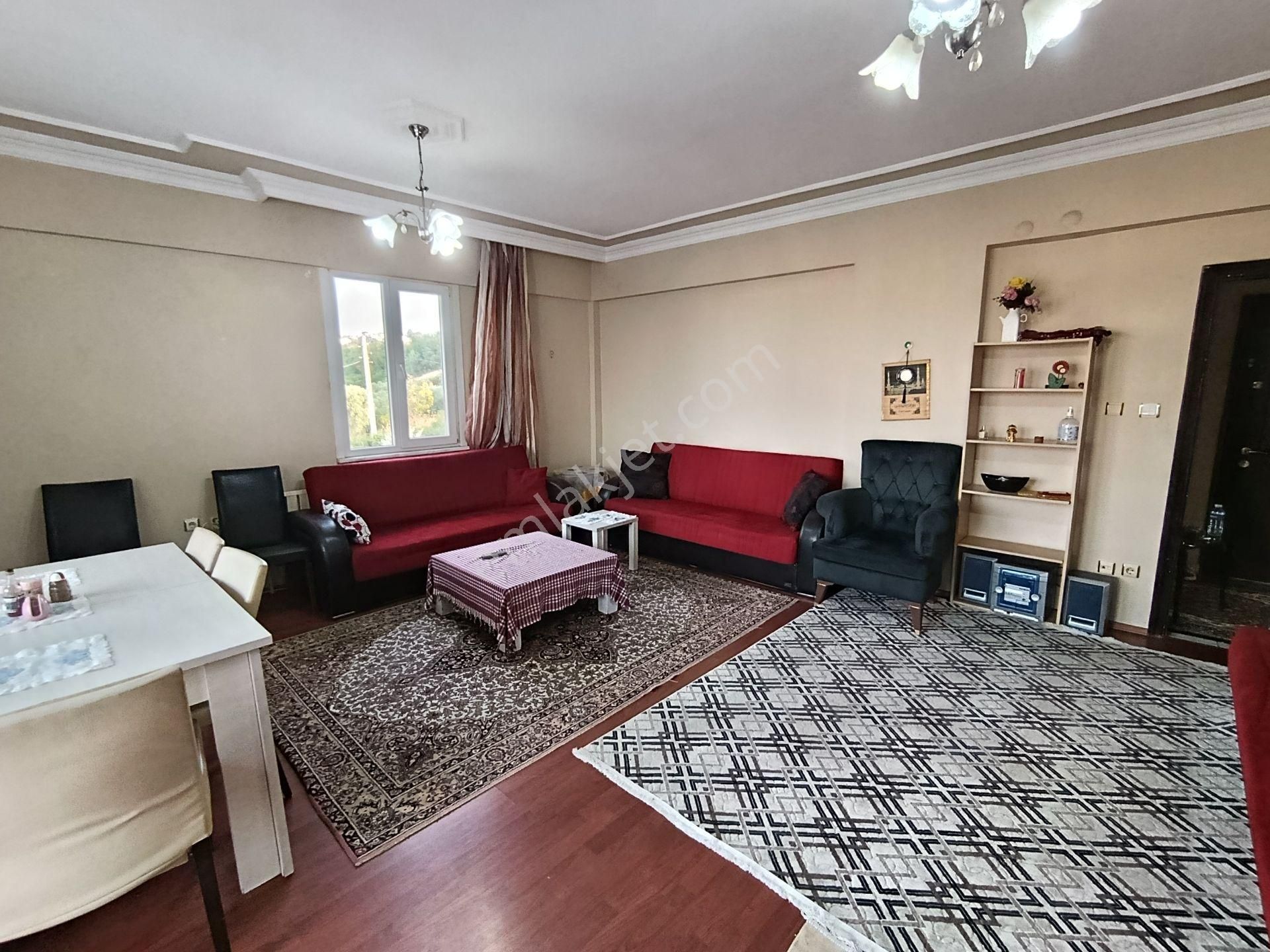 Şanlı Emlaktan..çınarcık Çamlık Mh.'de / 3+1 / 145m2 / Doğalgazlı / Eşyalı Satılık Daire - Görsel 3