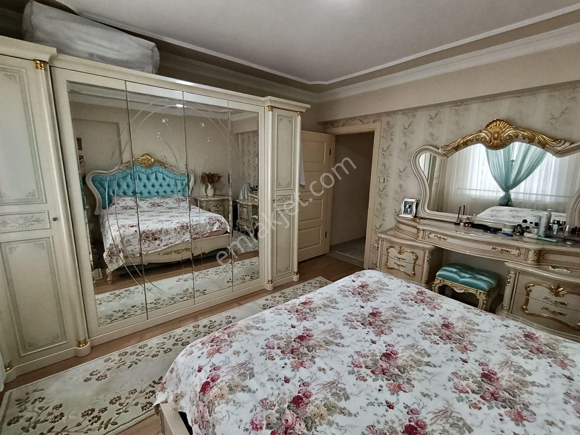 Yeni Binada!! Şanlı Emlaktan..çınarcık Çamlık Mevkii / 3+1 / 120m2 / Masrafsız / Ara Kat Daire - Görsel 22