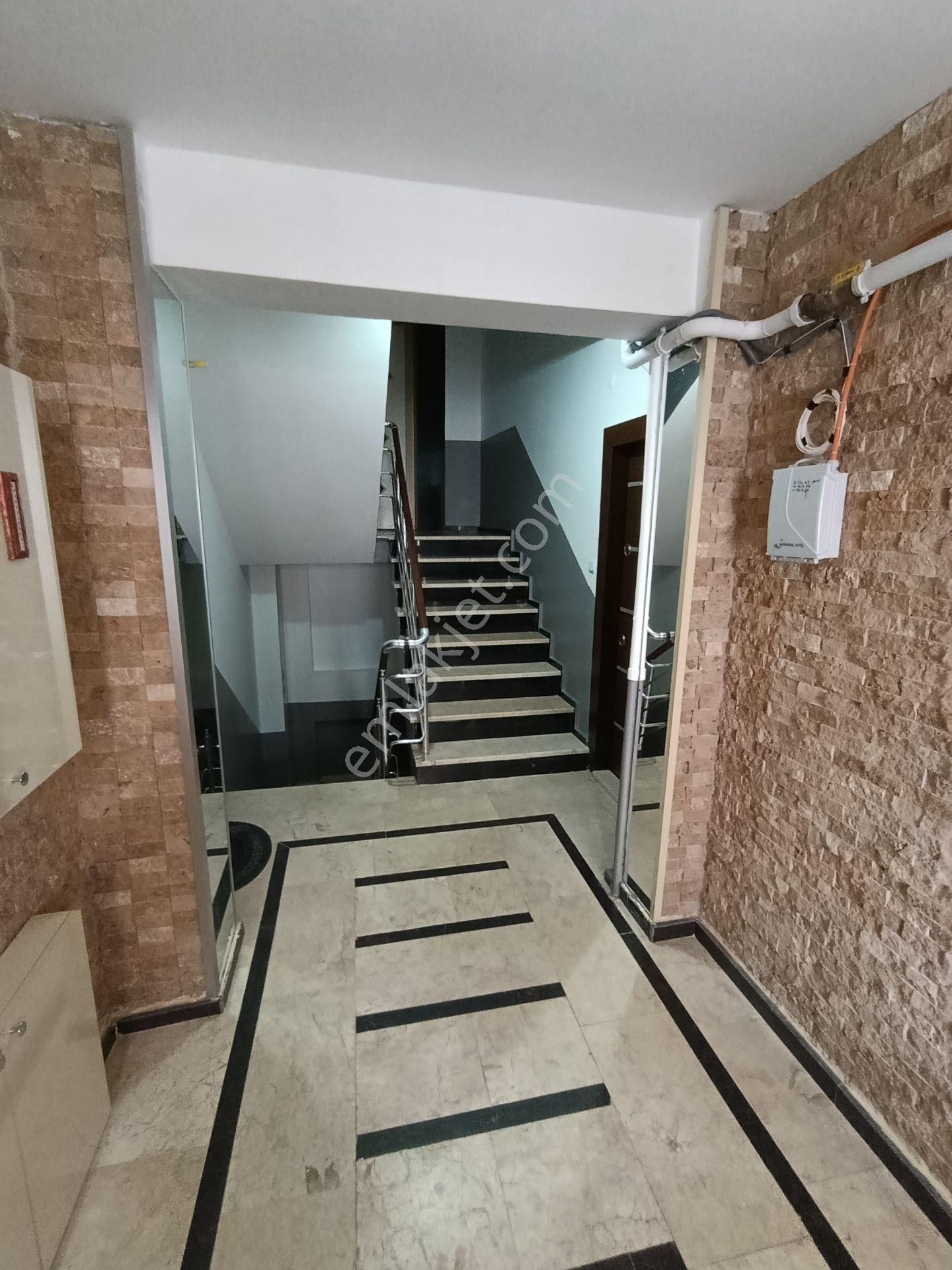 Yeni Binada!! Şanlı Emlaktan..çınarcık Çamlık Mevkii / 3+1 / 120m2 / Masrafsız / Ara Kat Daire - Görsel 31