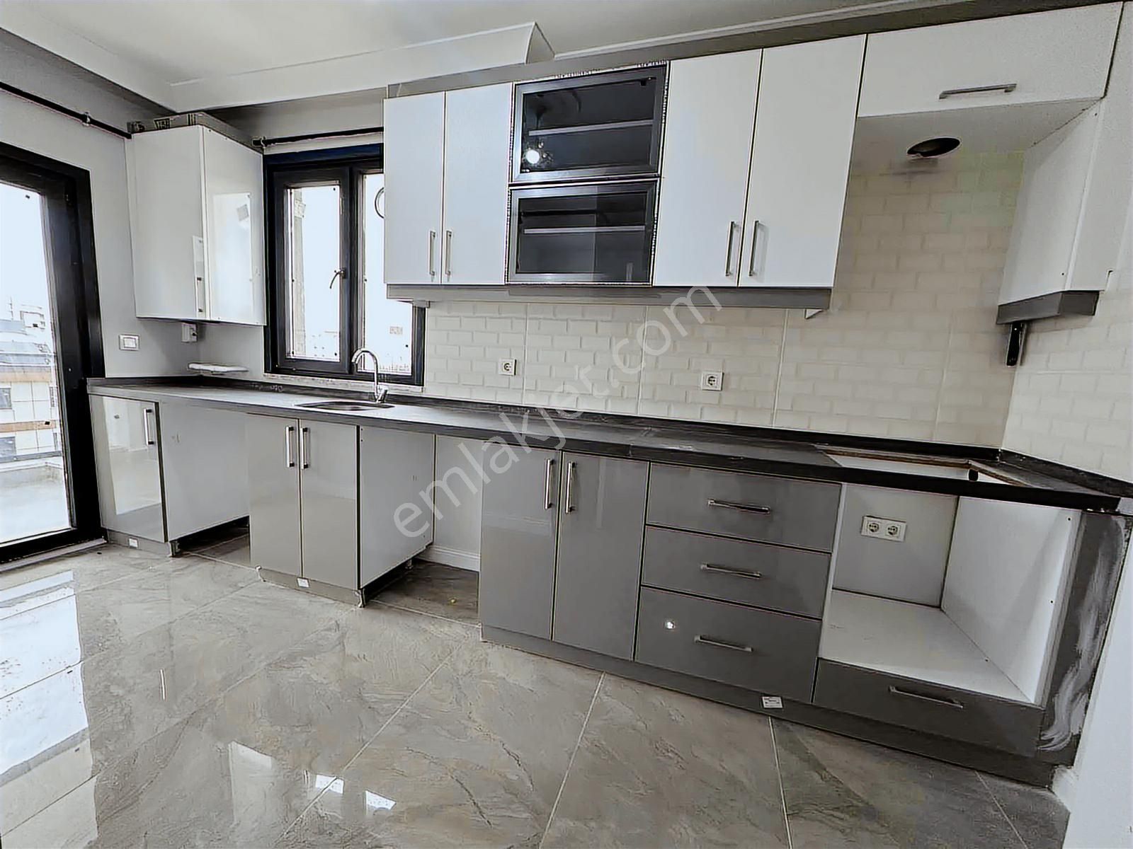 Orhangazi Mah Cadde Üzeri Satılık Lğks 4+1 Üst Dublex - Görsel 14