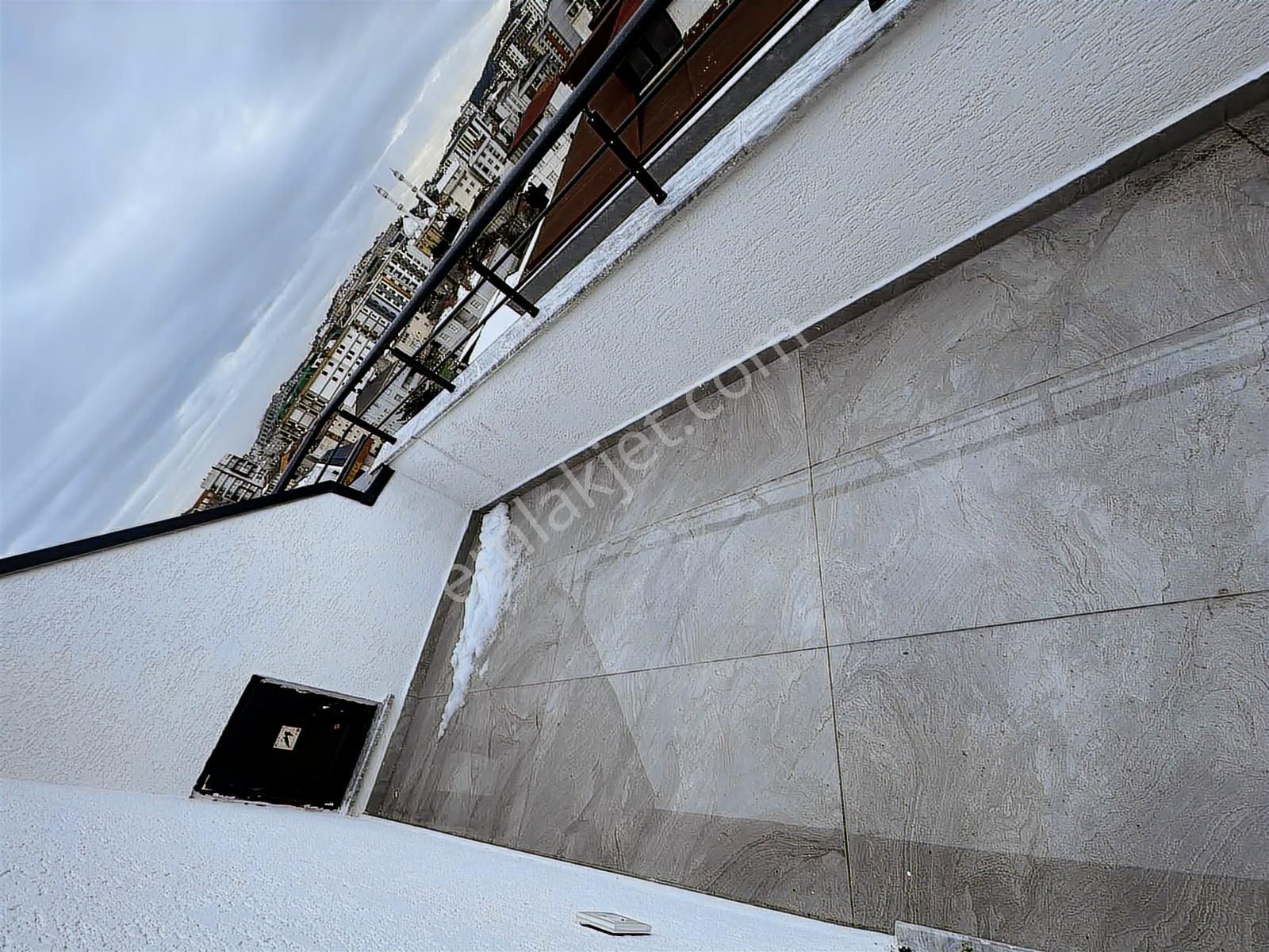 Orhangazi Mah Cadde Üzeri Satılık Lğks 4+1 Üst Dublex - Görsel 2