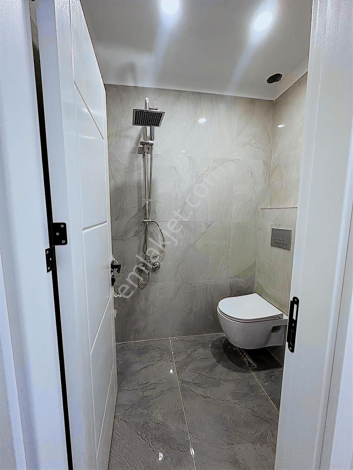 Orhangazi Mah Cadde Üzeri Satılık Lğks 4+1 Üst Dublex - Görsel 8