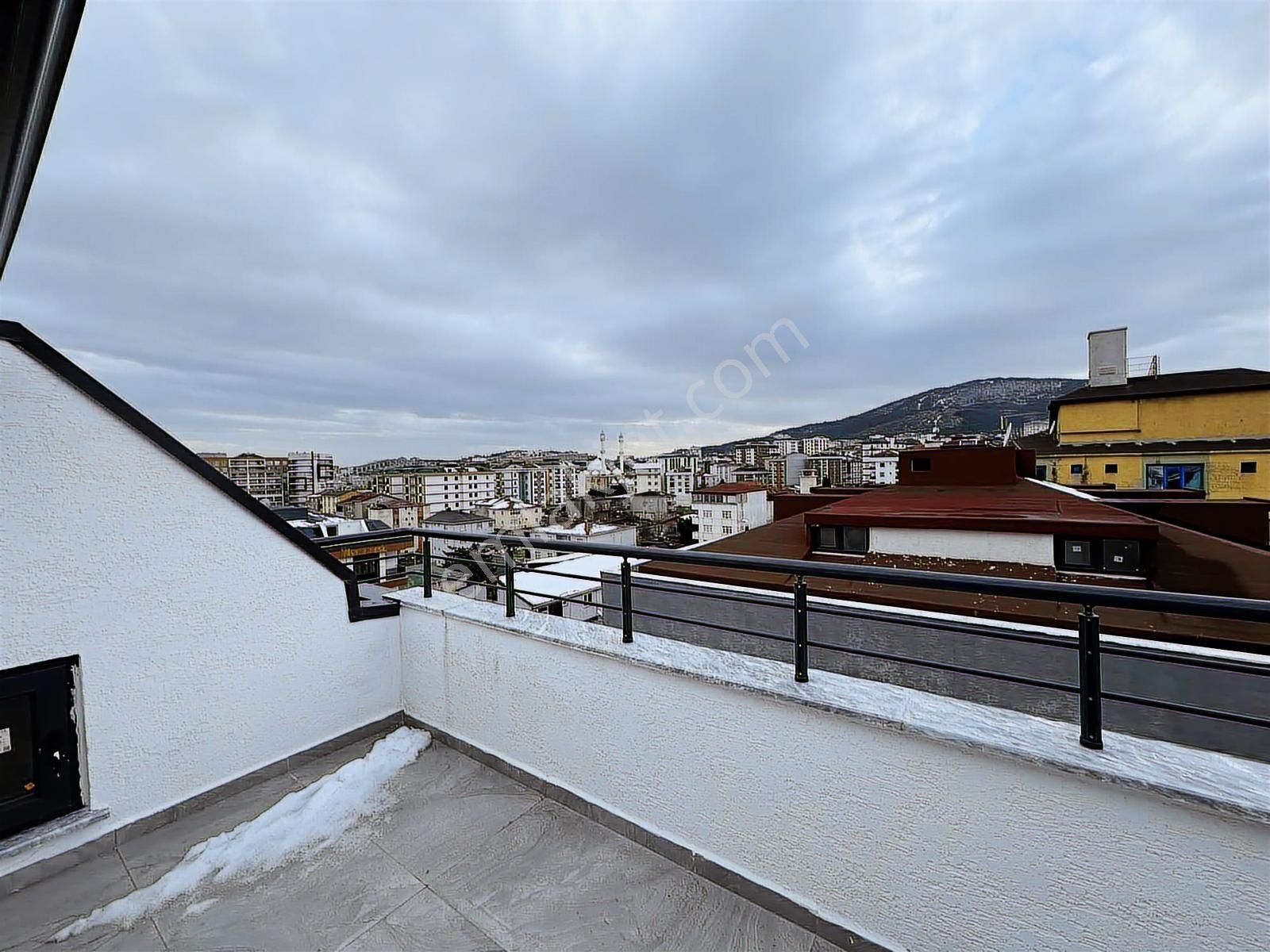 Orhangazi Mah Cadde Üzeri Satılık Lğks 4+1 Üst Dublex - Görsel 31