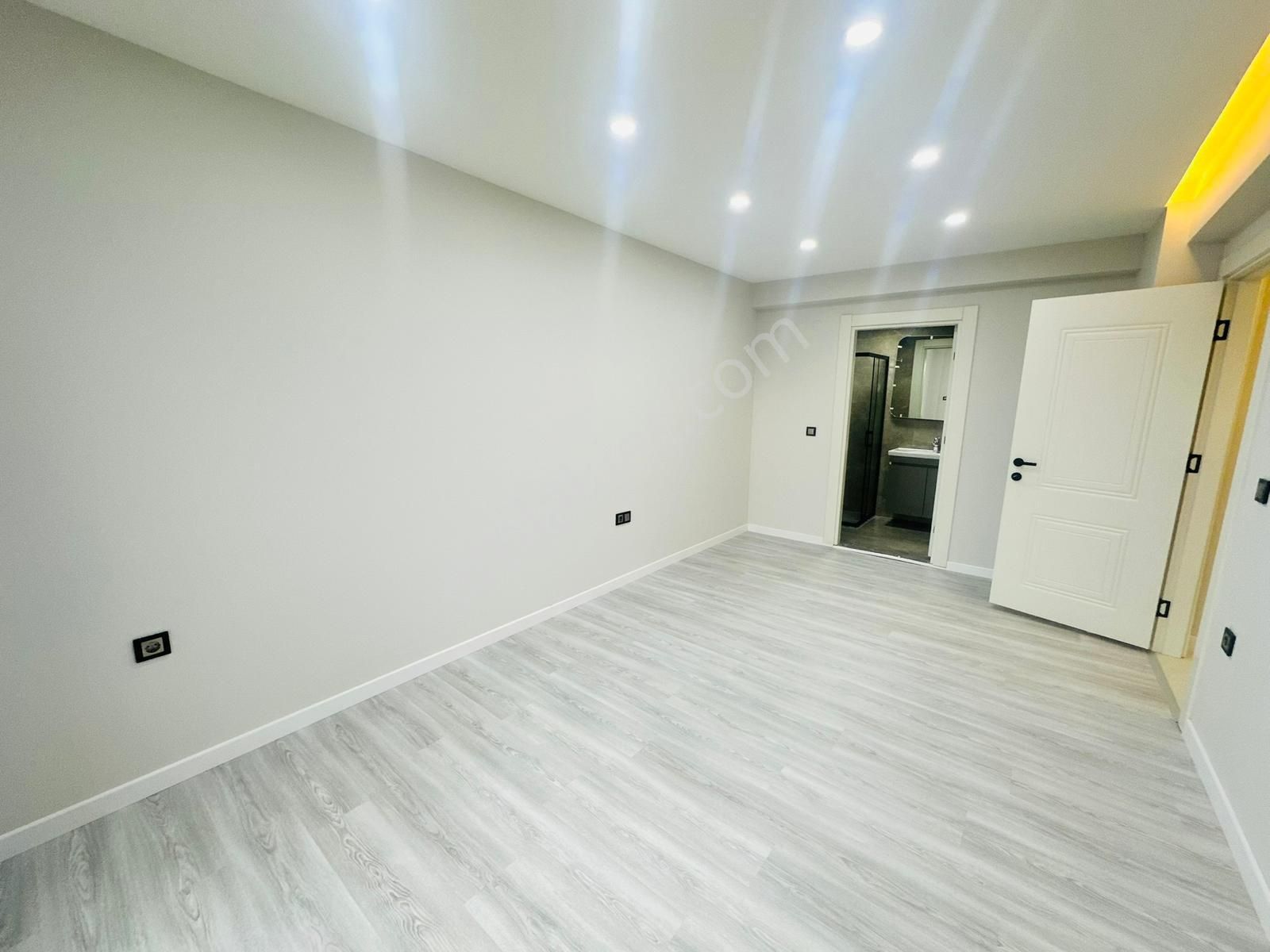 A Plus Gayrimenkulden Havuzlı Site İçerisinde 3+1 Kiralık Daire - Görsel 9