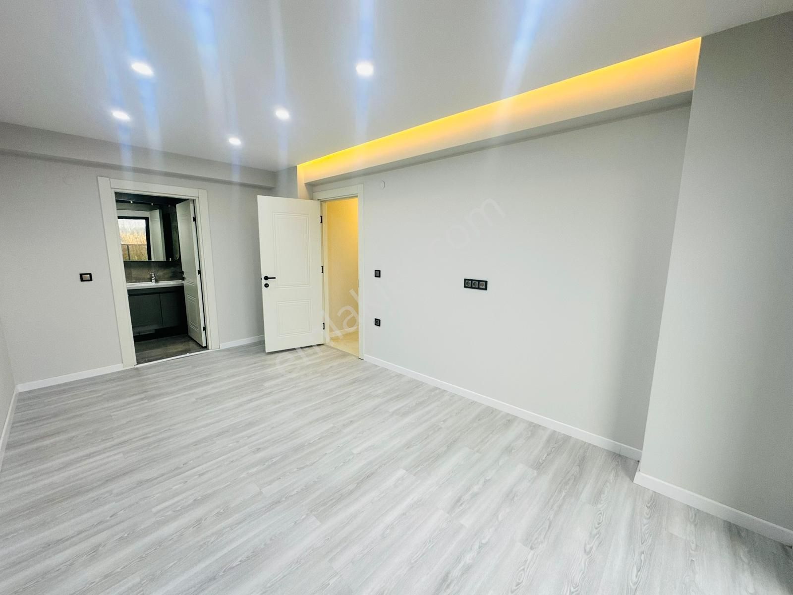 A Plus Gayrimenkulden Havuzlı Site İçerisinde 3+1 Kiralık Daire - Görsel 10