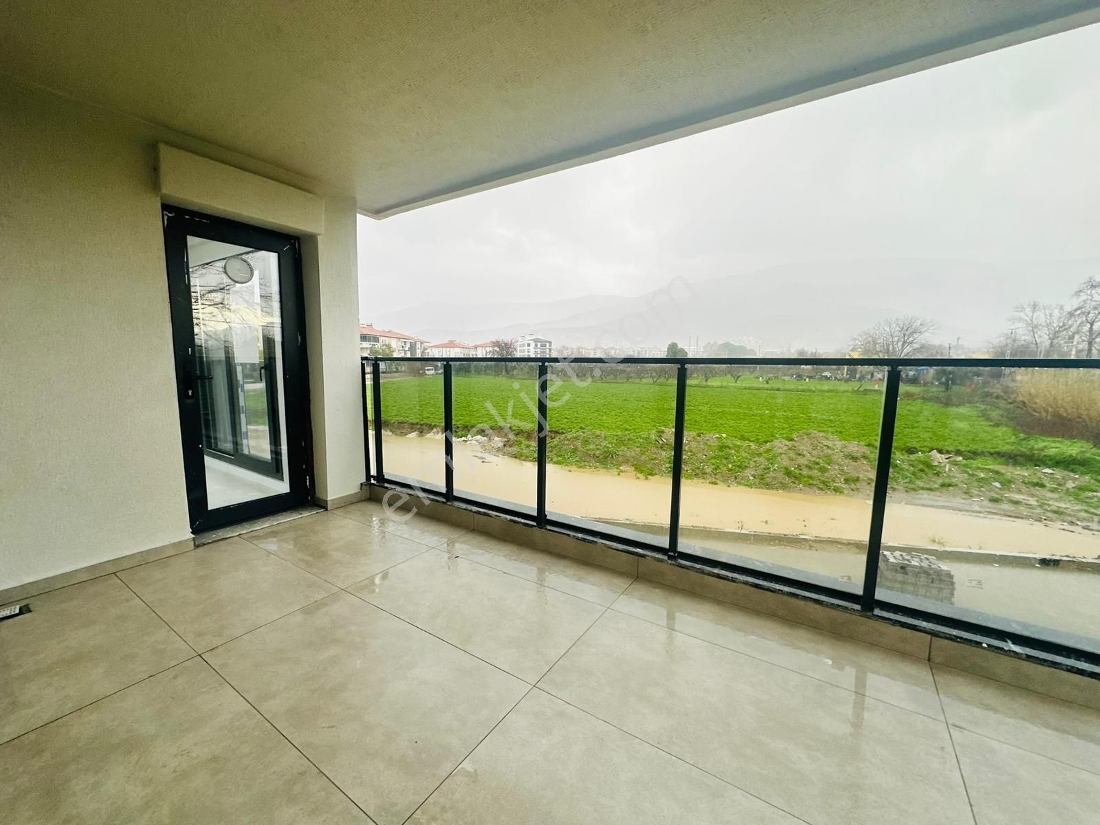 A Plus Gayrimenkulden Havuzlı Site İçerisinde 3+1 Kiralık Daire - Görsel 4