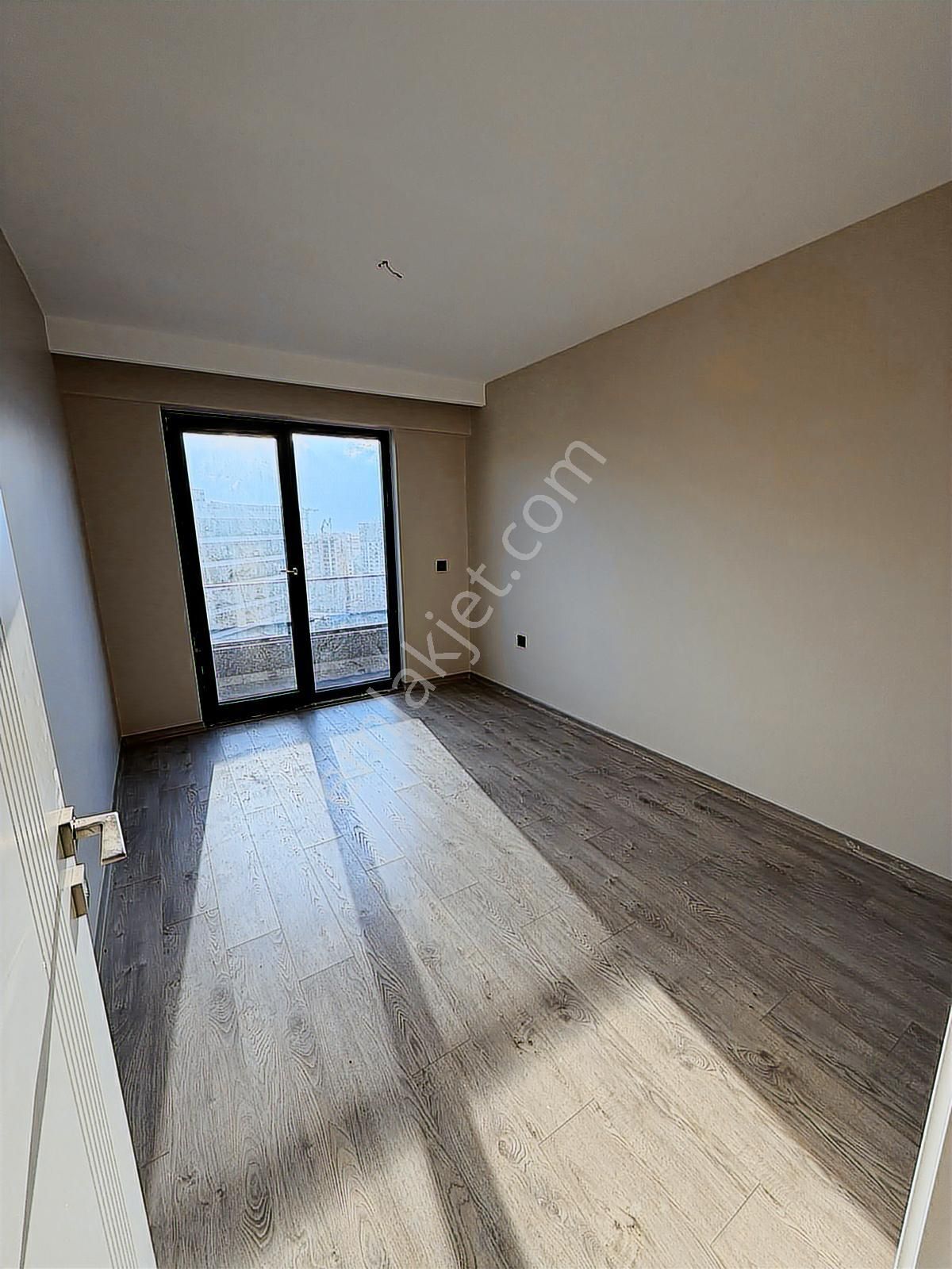 Paradise Palace Sitesinde Dağ Manzaralı Kiralık 3+1 Daire - Görsel 7