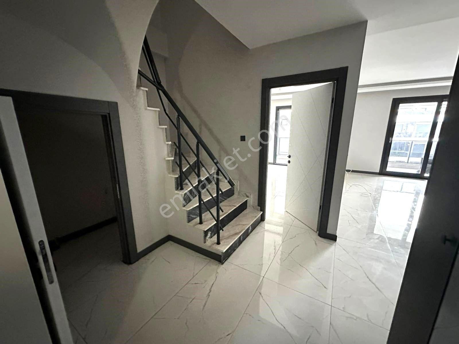 Dora Dan Akçayın En Lüx Ve Nezih Sitesinde Kiralık 3+1 Dubleks - Görsel 34