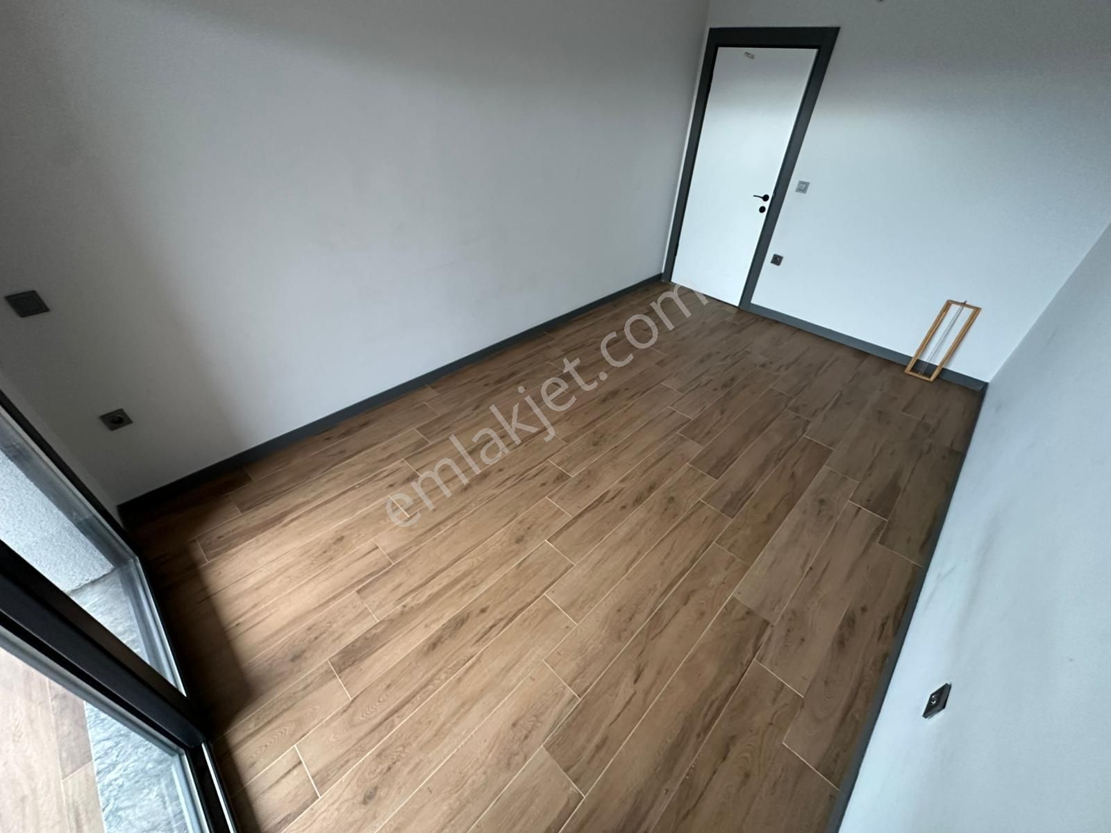 Dora Dan Akçayın En Lüx Ve Nezih Sitesinde Kiralık 3+1 Dubleks - Görsel 11