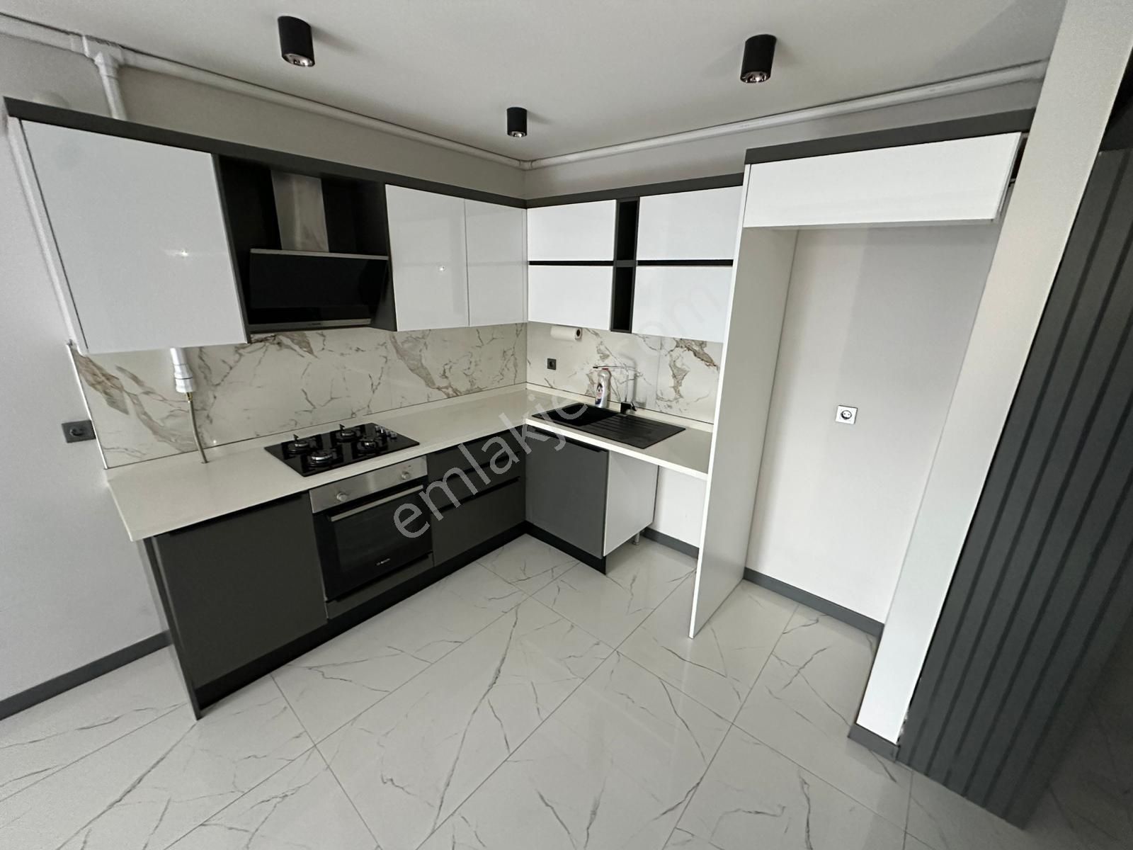 Dora Dan Akçayın En Lüx Ve Nezih Sitesinde Kiralık 3+1 Dubleks - Görsel 26