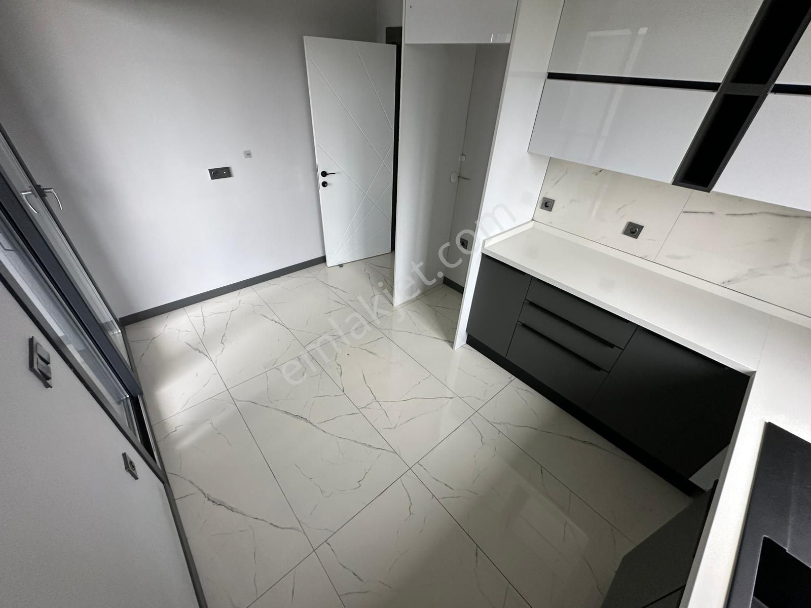 Dora Dan Akçayın En Nezih Ve Lüx Sitesinde Kiralık 2+1 Daire - Görsel 7