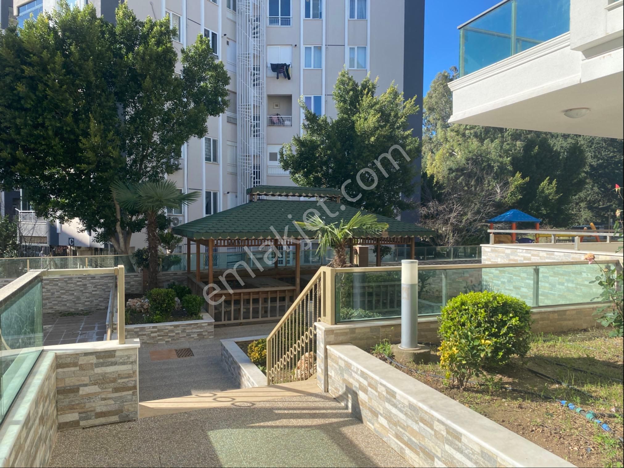 Antalya Konyaaltı Sarısu’da Lüks Site İçi Eşyalı 1+1 Daire