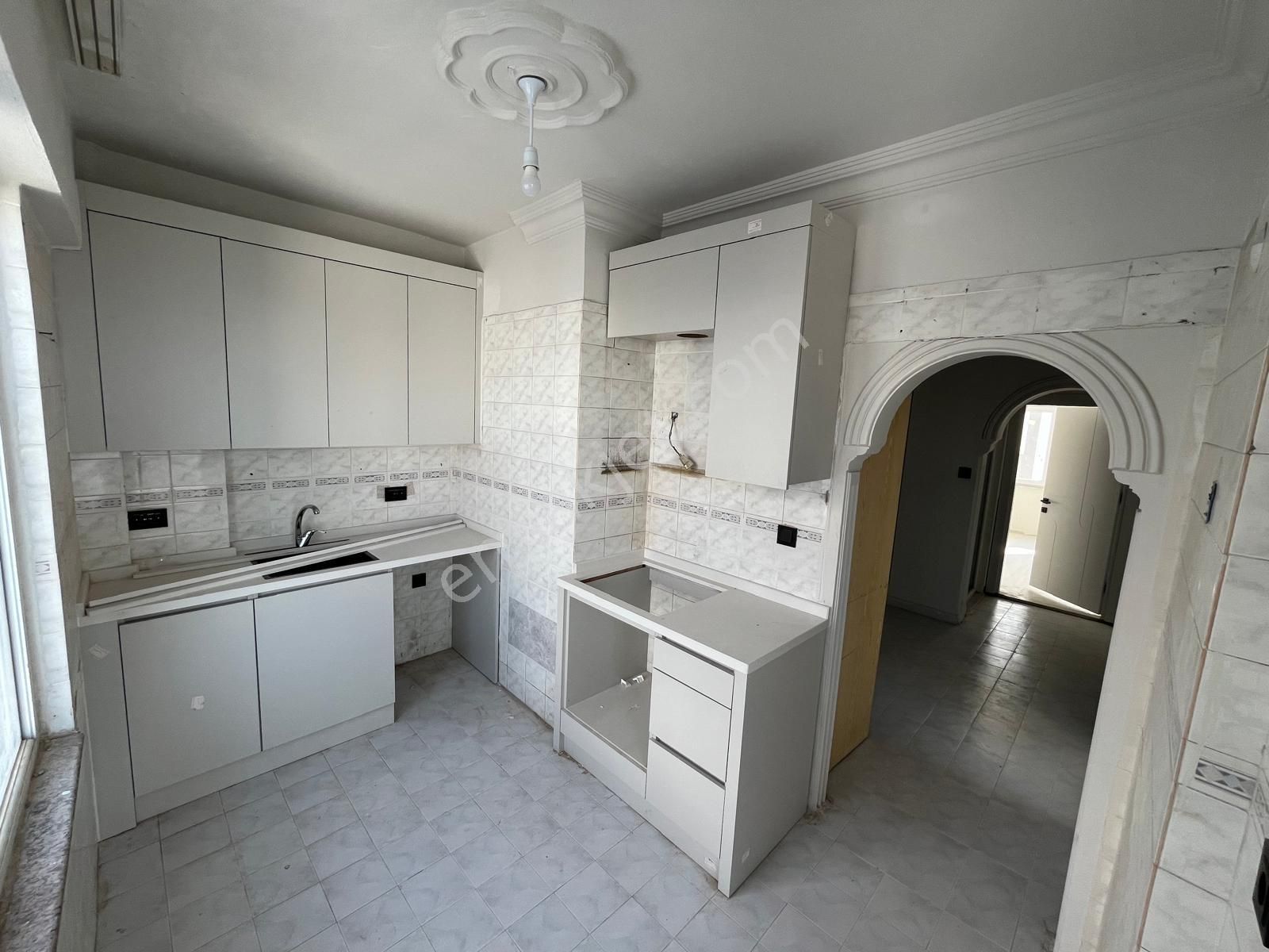 Çaybaşı Mah Tramvay Yakını Barbekülü Terası Olan 4+1 Dubleks