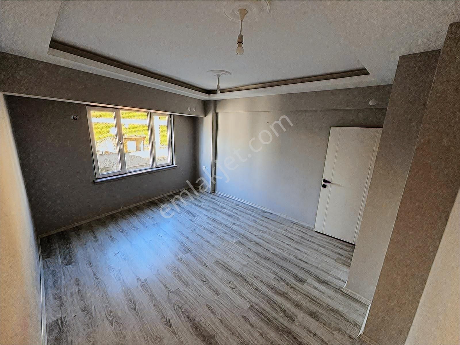 Tahılpazarı Mahallesinde Ali Çetinkaya Caddesine Cephe 2+1 Ofis - Görsel 18