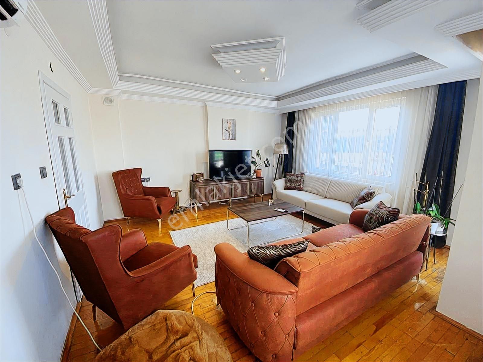 Konyaaltı Atatürk Caddesine Cephe Tabela Değeri Olan Geniş 3+1 - Görsel 12