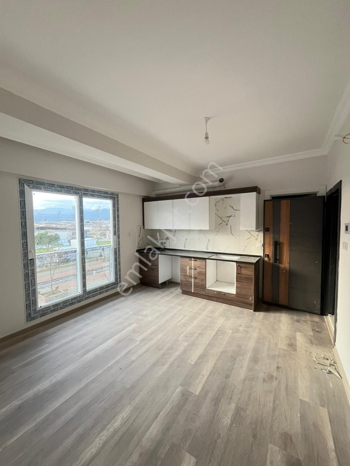 Sümer Mahallesin De Satılık 1+1 Sıfır Daire !