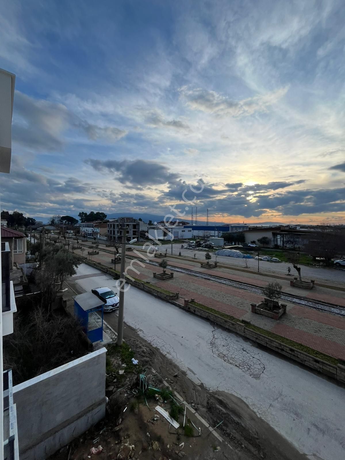 Sümer Mahallesin De Satılık 1+1 Sıfır Daire ! - Görsel 9