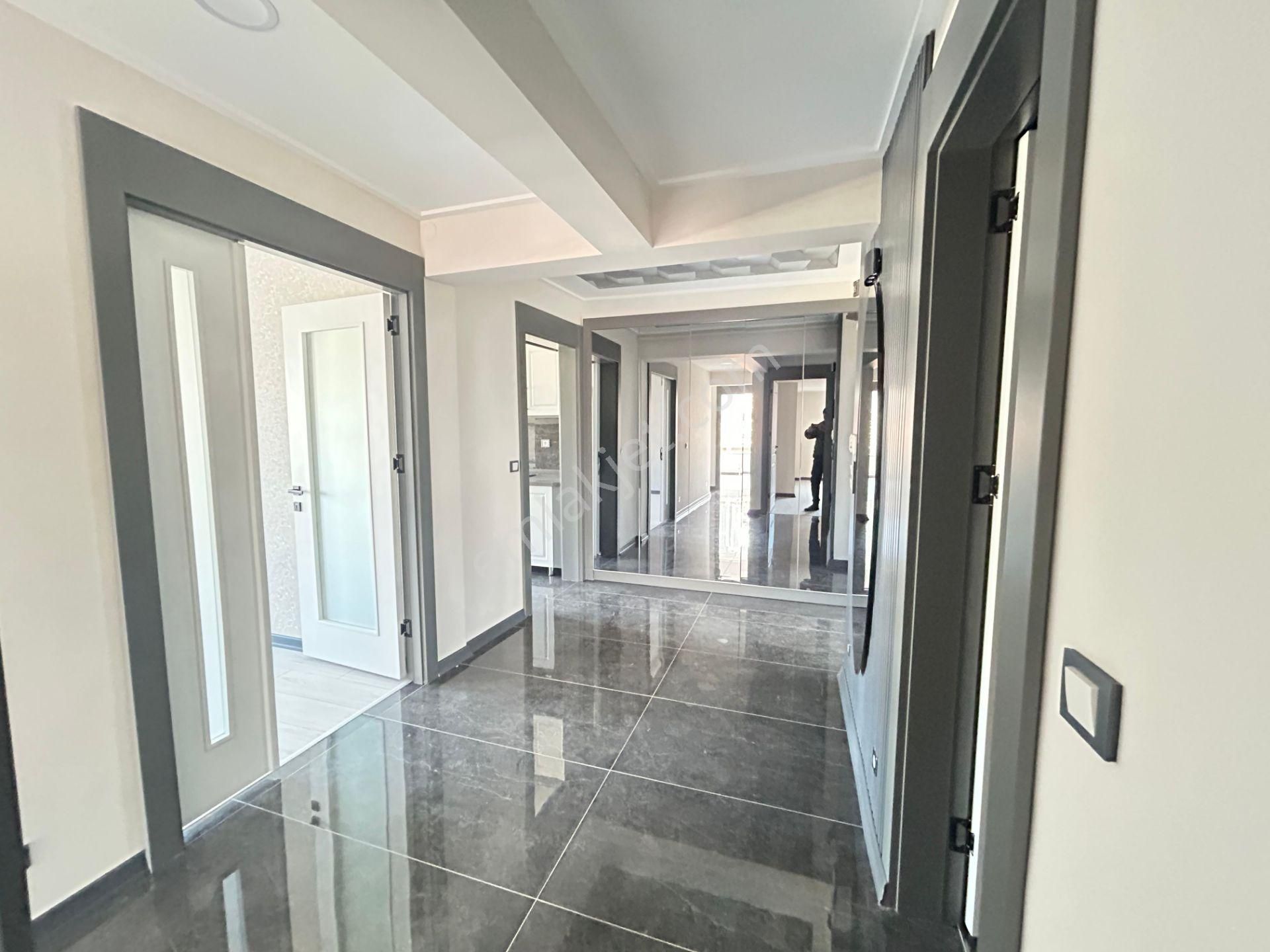 Taner'den Anadolu Bulvarına Yakın 3+1 Çift Banyo 120m2 Süper Lüks - Görsel 7