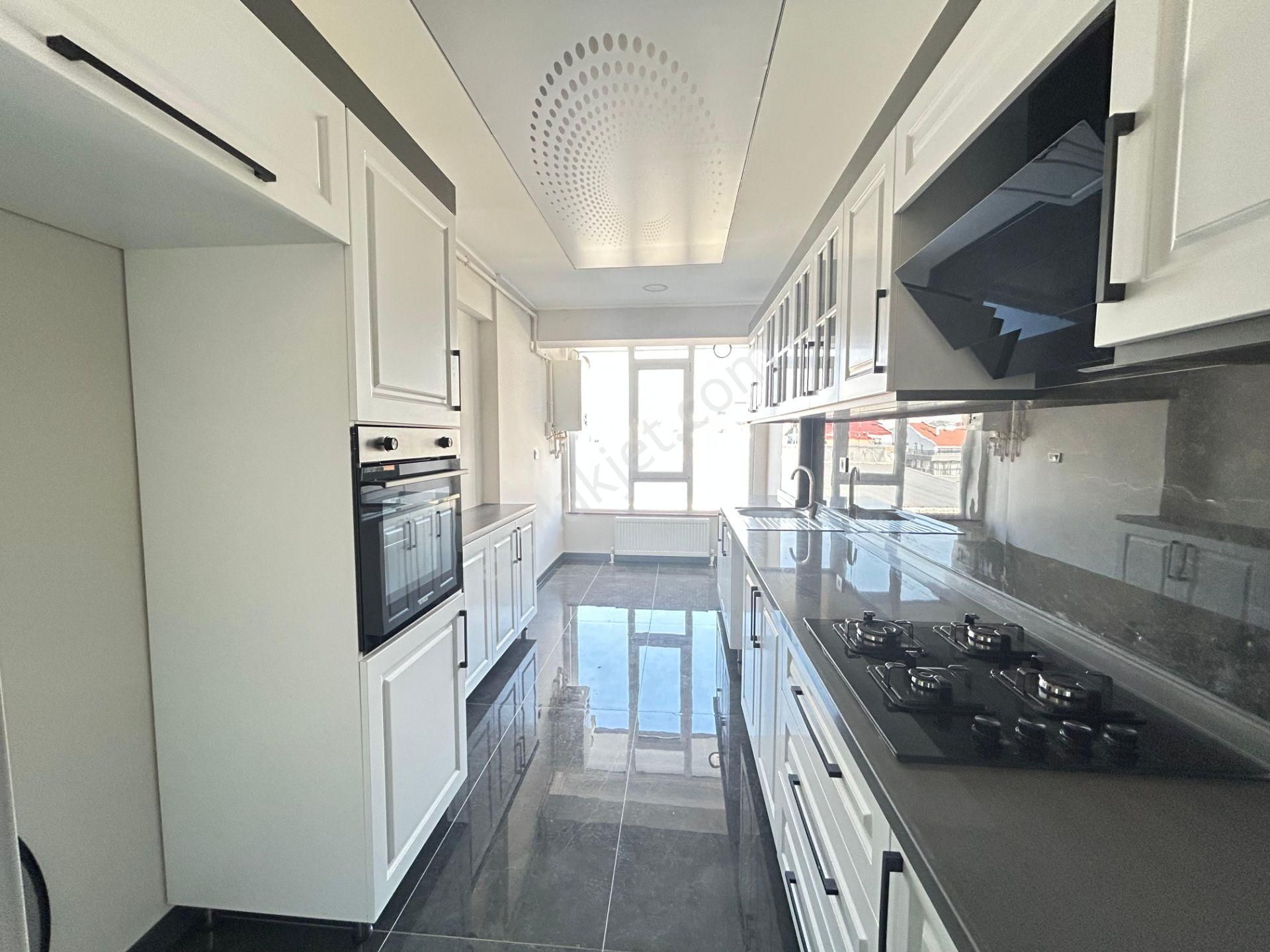 Taner'den Anadolu Bulvarına Yakın 3+1 Çift Banyo 120m2 Süper Lüks - Görsel 26