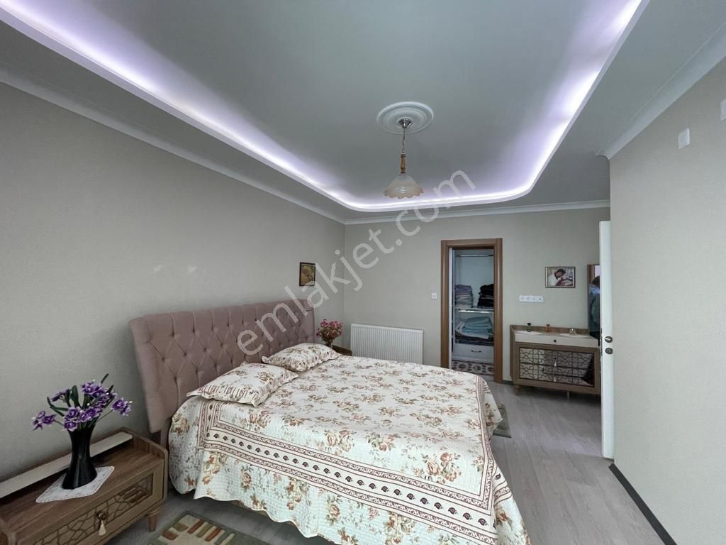 Pursaklar Mehmet Zengin Emlak'tan Otoparklı 6.kat 4+1 Ultr Lüks Sitede Daire - Görsel 15