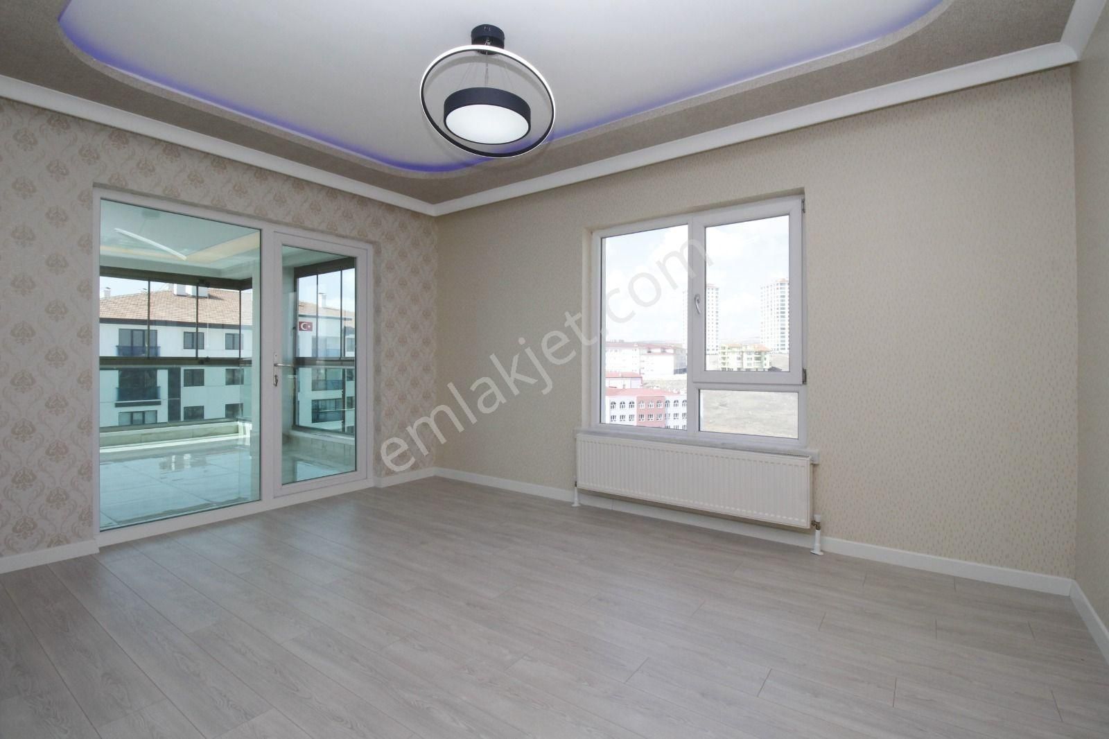 Pursaklar Mehmet Zengin Emlak'tan Otoparklı 6.kat 4+1 Ultr Lüks Sitede Daire - Görsel 6