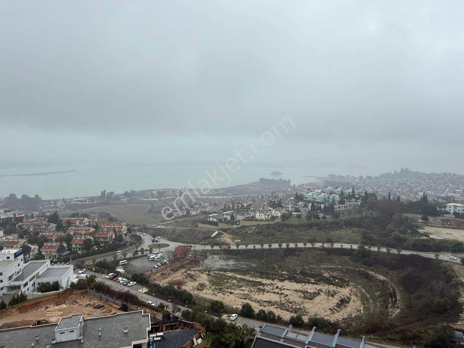 S.demirel Blv Üzeri Panoramik Göl Manzaralı Geniş Oturumlu 3+1 Ç.banyo - Görsel 14