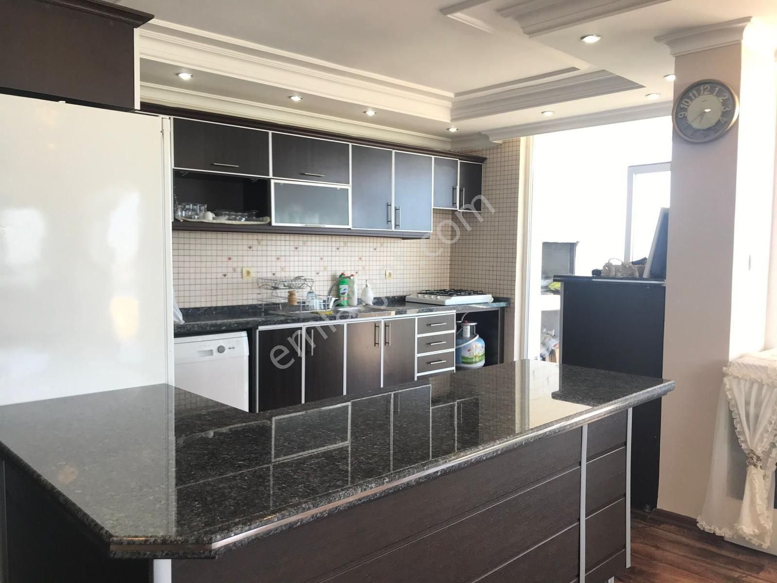 S.demirel Blv Üzeri Panoramik Göl Manzaralı Geniş Oturumlu 3+1 Ç.banyo - Görsel 4